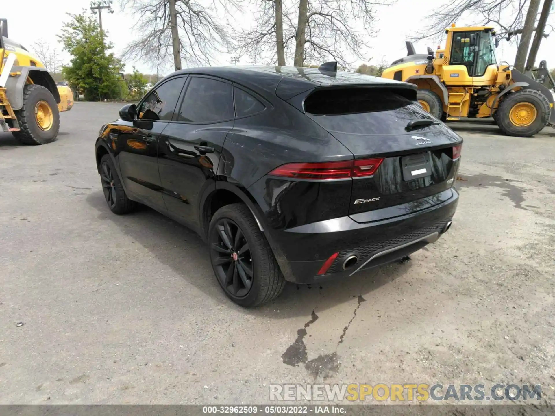 3 Photograph of a damaged car SADFP2FX7K1Z37273 JAGUAR E-PACE 2019