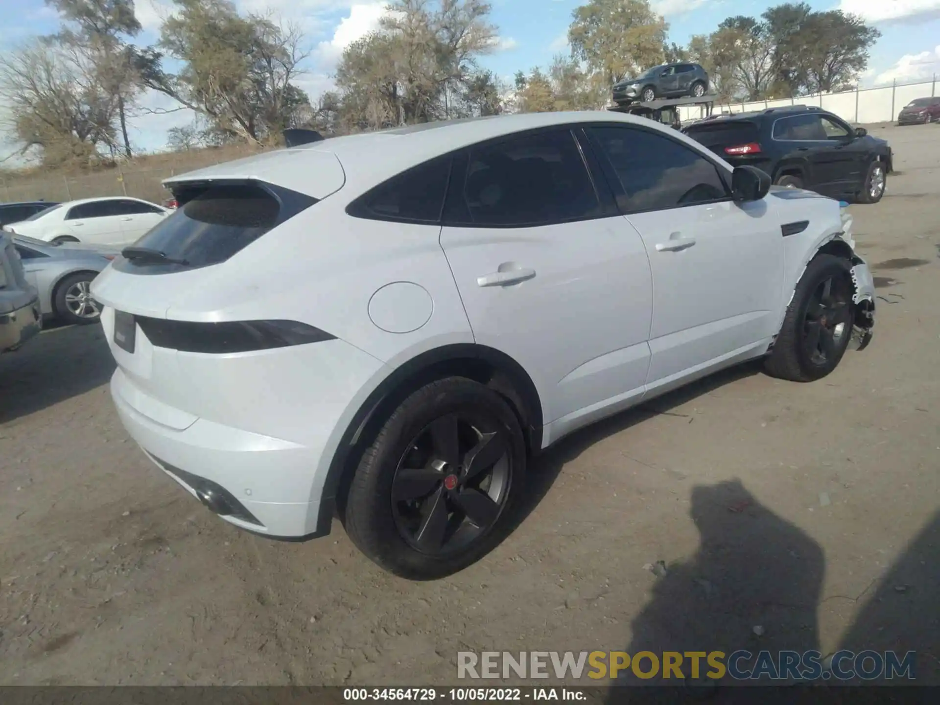 4 Photograph of a damaged car SADF12FX4L1Z80360 JAGUAR E-PACE 2020