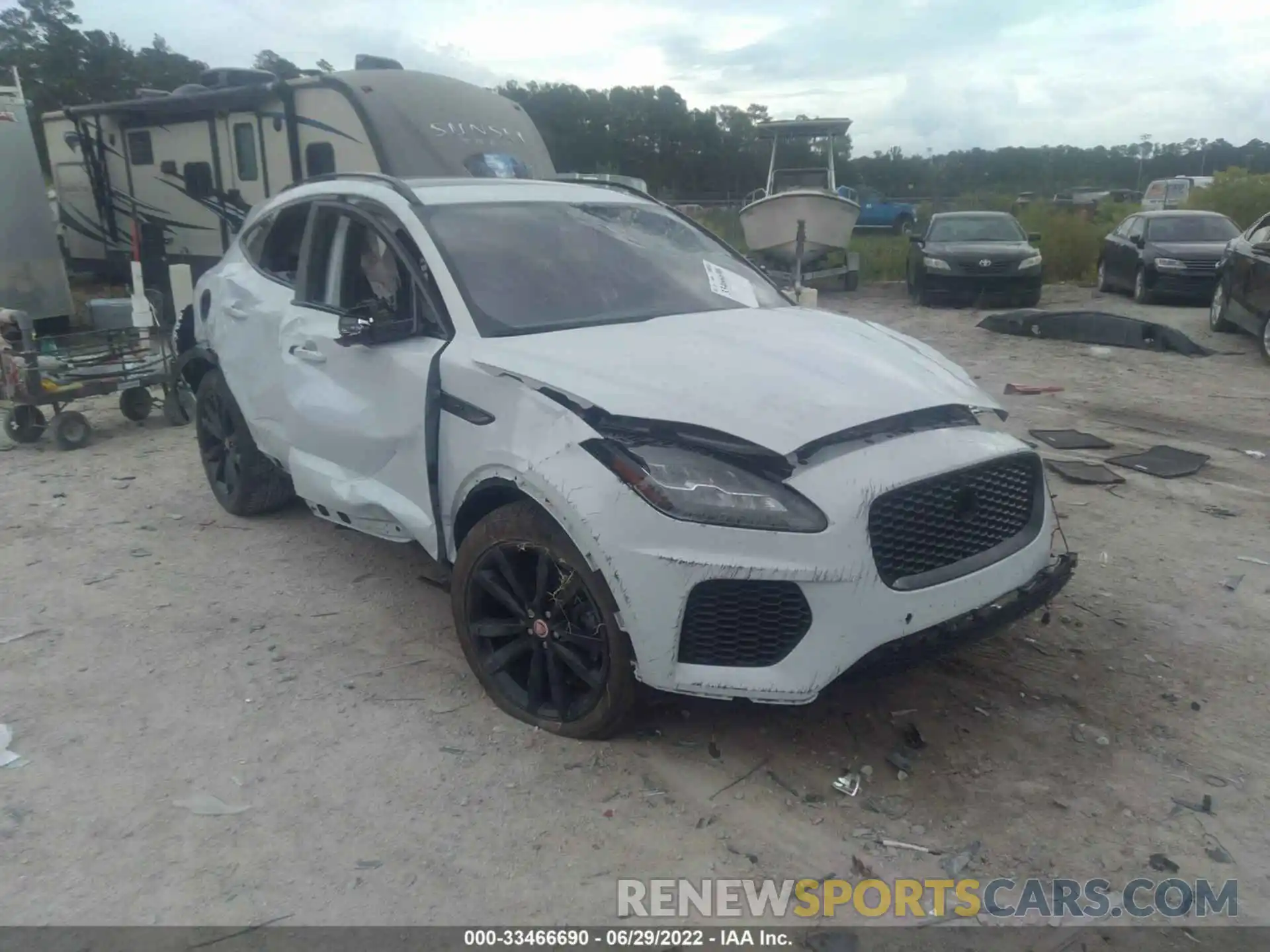 1 Photograph of a damaged car SADF12FX8L1013590 JAGUAR E-PACE 2020