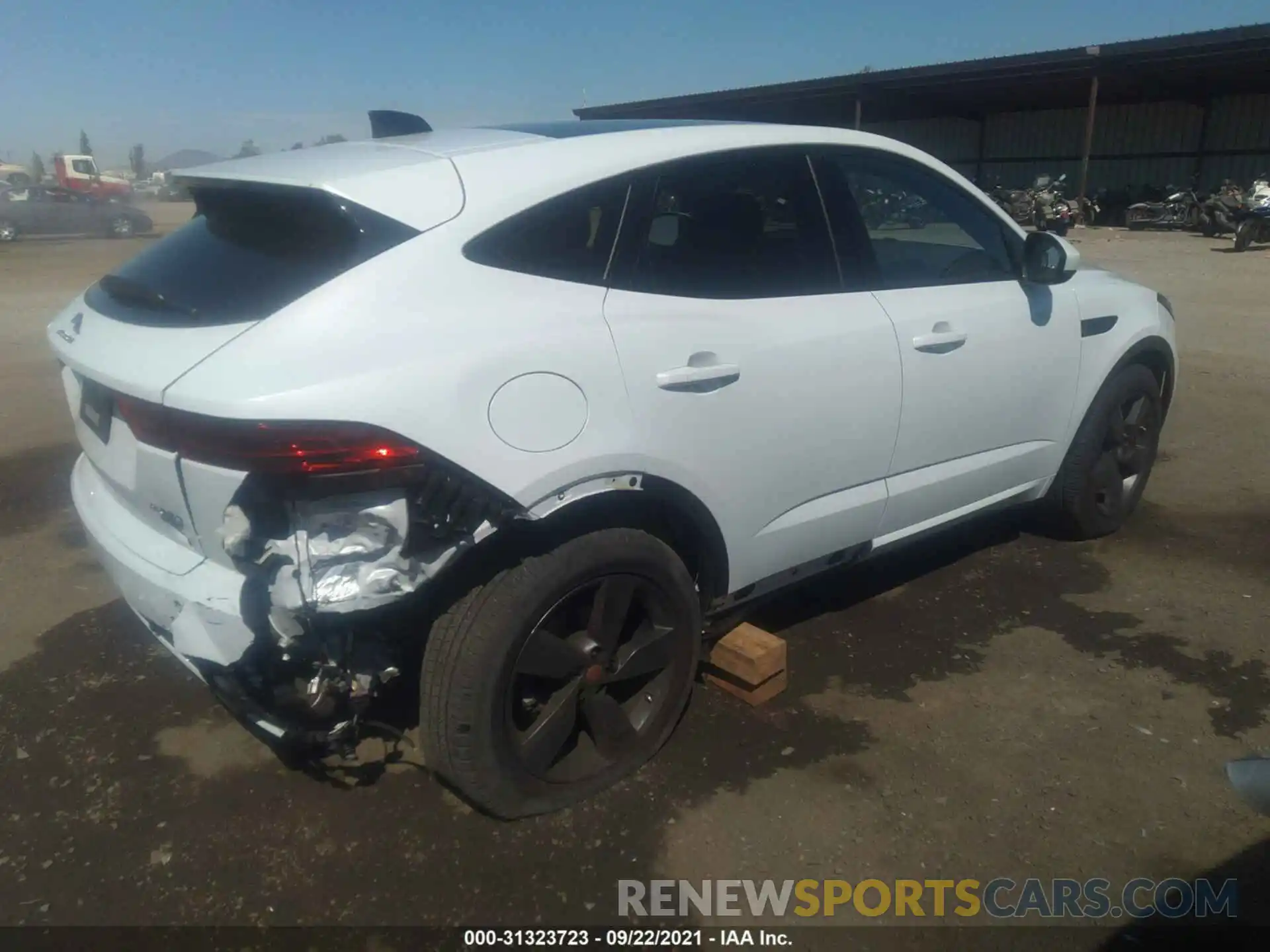 4 Photograph of a damaged car SADF12FX9L1Z80788 JAGUAR E-PACE 2020