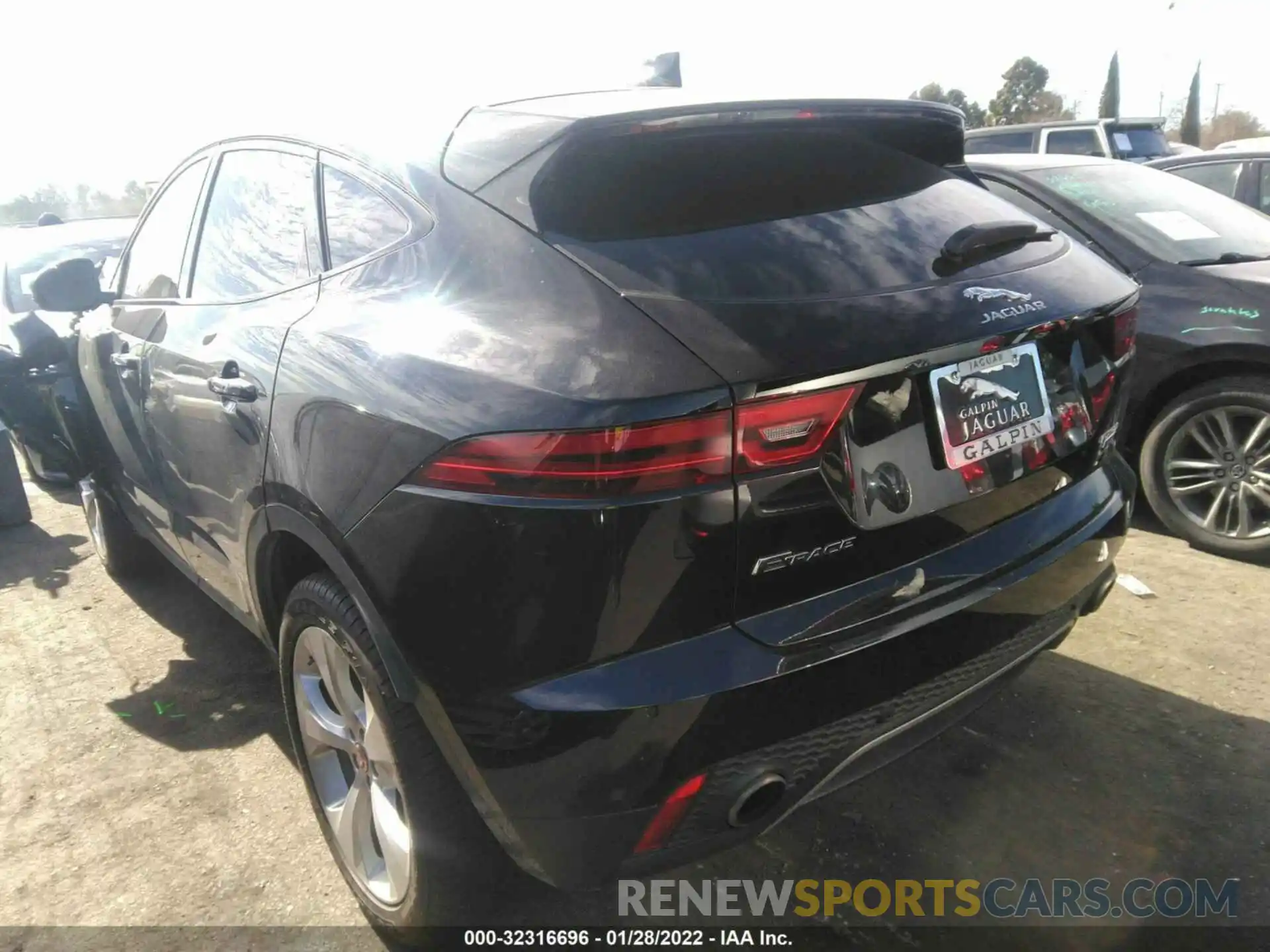 3 Photograph of a damaged car SADFK2FX3L1006429 JAGUAR E-PACE 2020