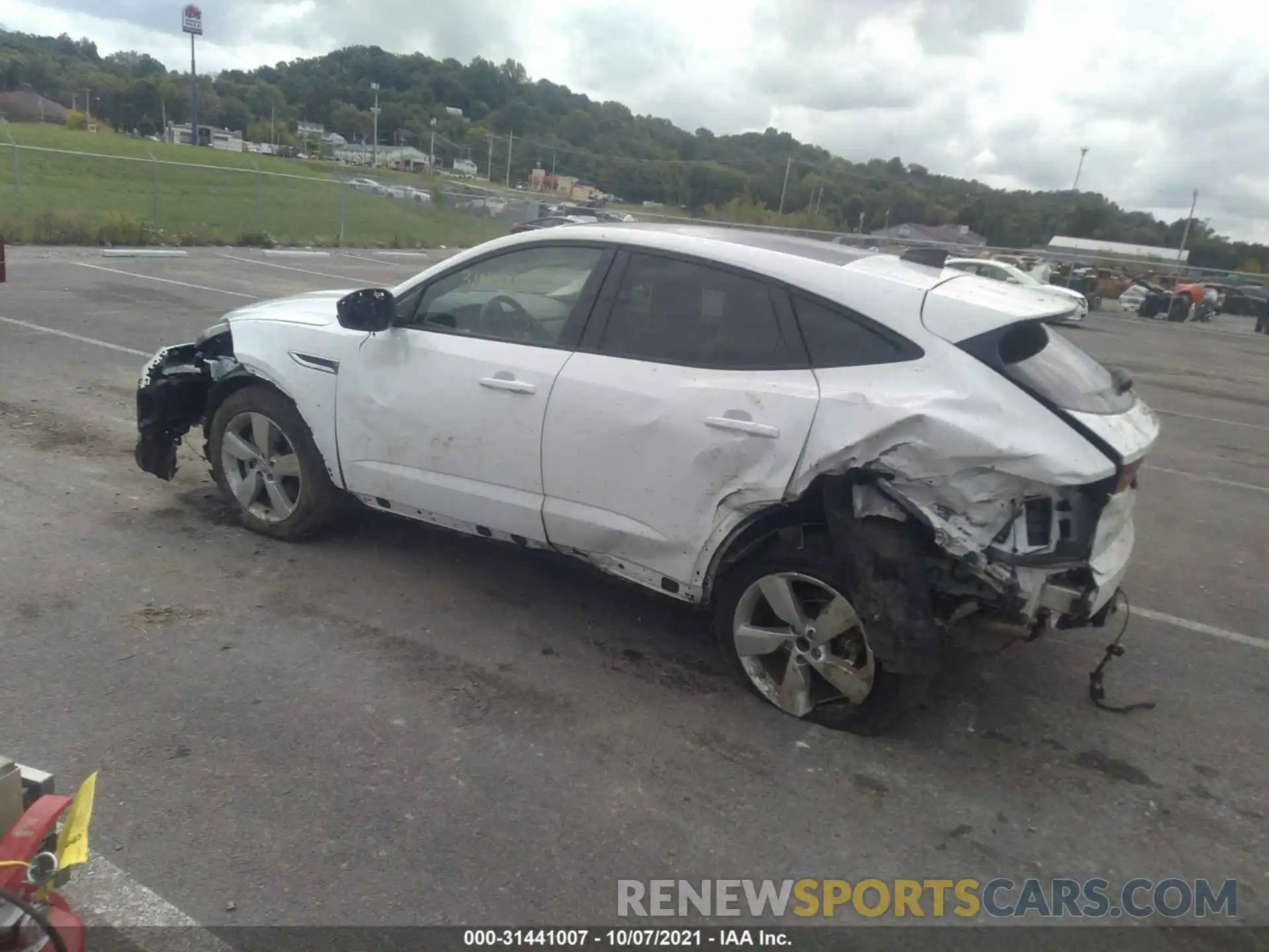 3 Photograph of a damaged car SADFK2FX9L1Z80898 JAGUAR E-PACE 2020