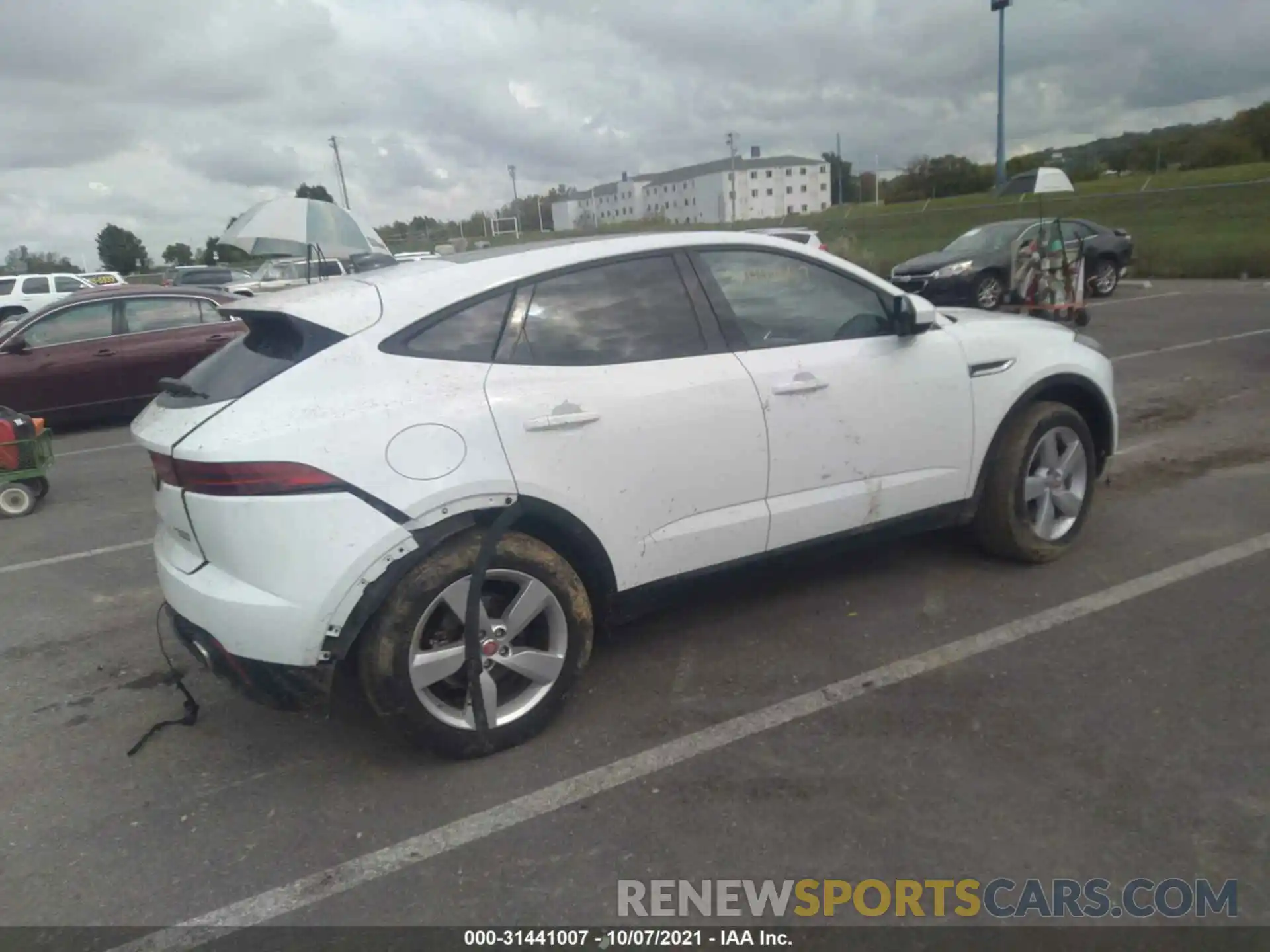 4 Фотография поврежденного автомобиля SADFK2FX9L1Z80898 JAGUAR E-PACE 2020