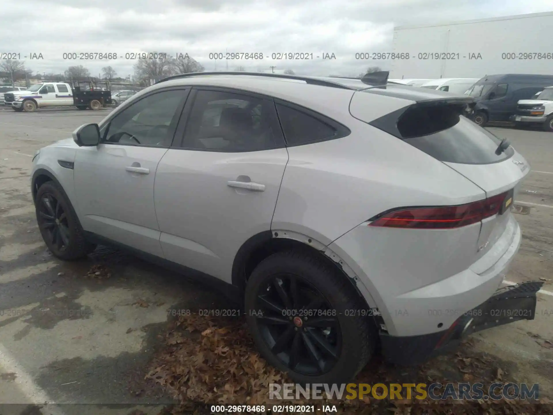 3 Фотография поврежденного автомобиля SADFP2FX3L1Z83183 JAGUAR E-PACE 2020