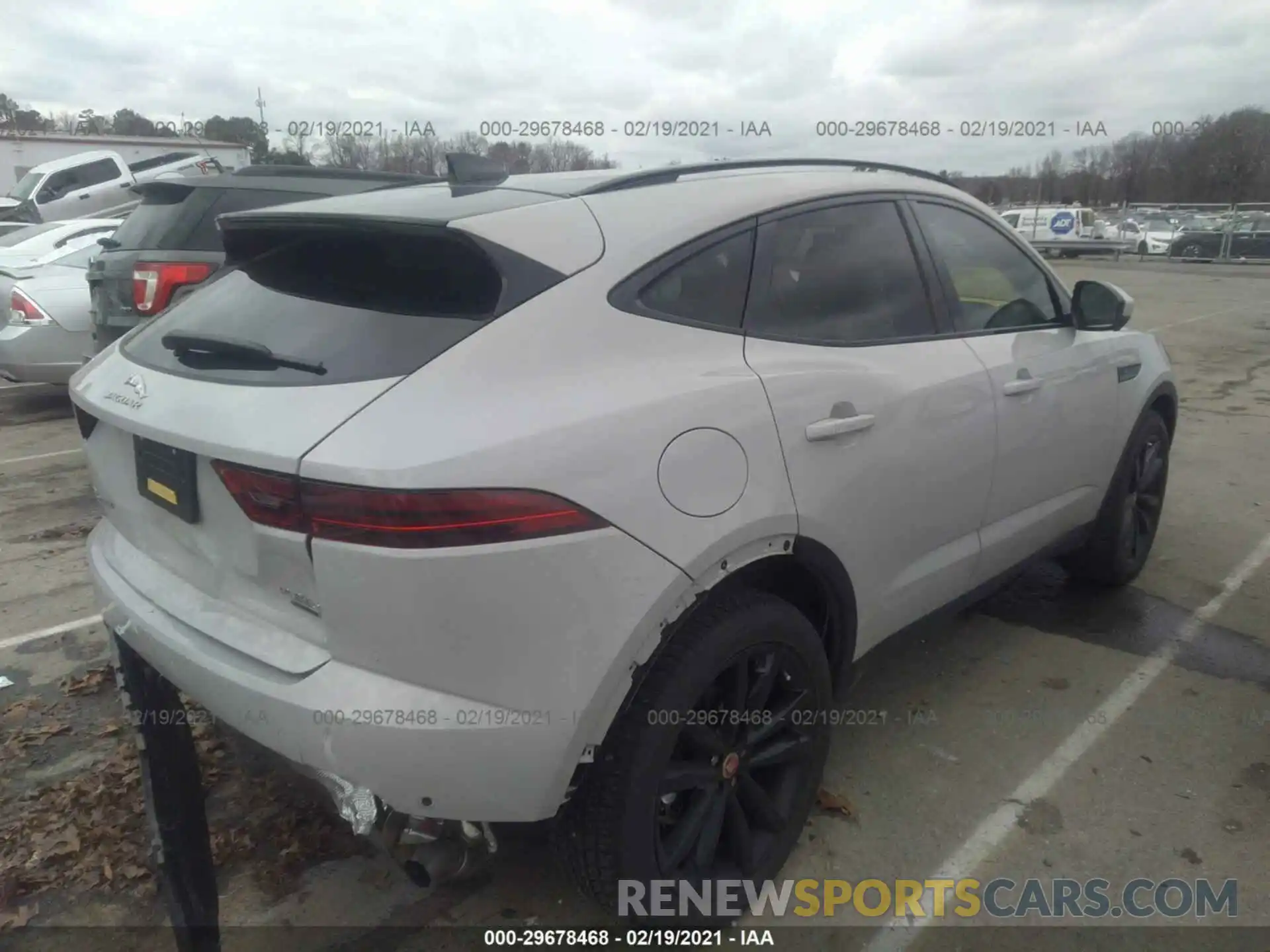 4 Фотография поврежденного автомобиля SADFP2FX3L1Z83183 JAGUAR E-PACE 2020