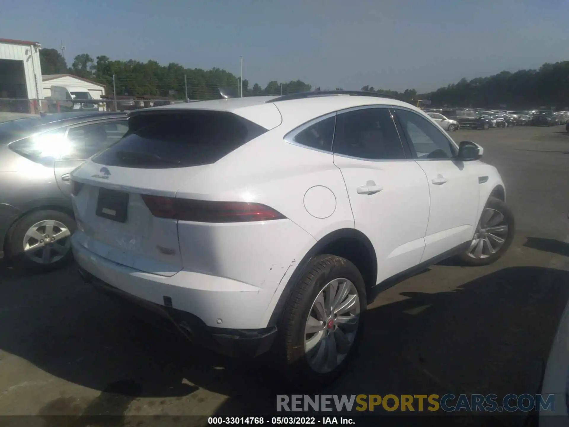 4 Photograph of a damaged car SADFP2FX4L1004609 JAGUAR E-PACE 2020