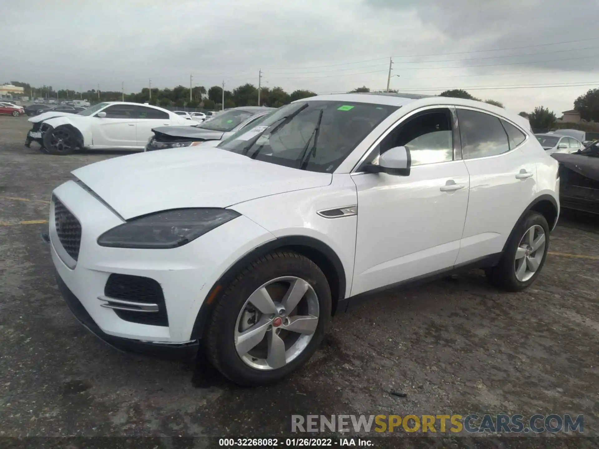 2 Фотография поврежденного автомобиля SADFP2FX9N1028858 JAGUAR E-PACE 2022