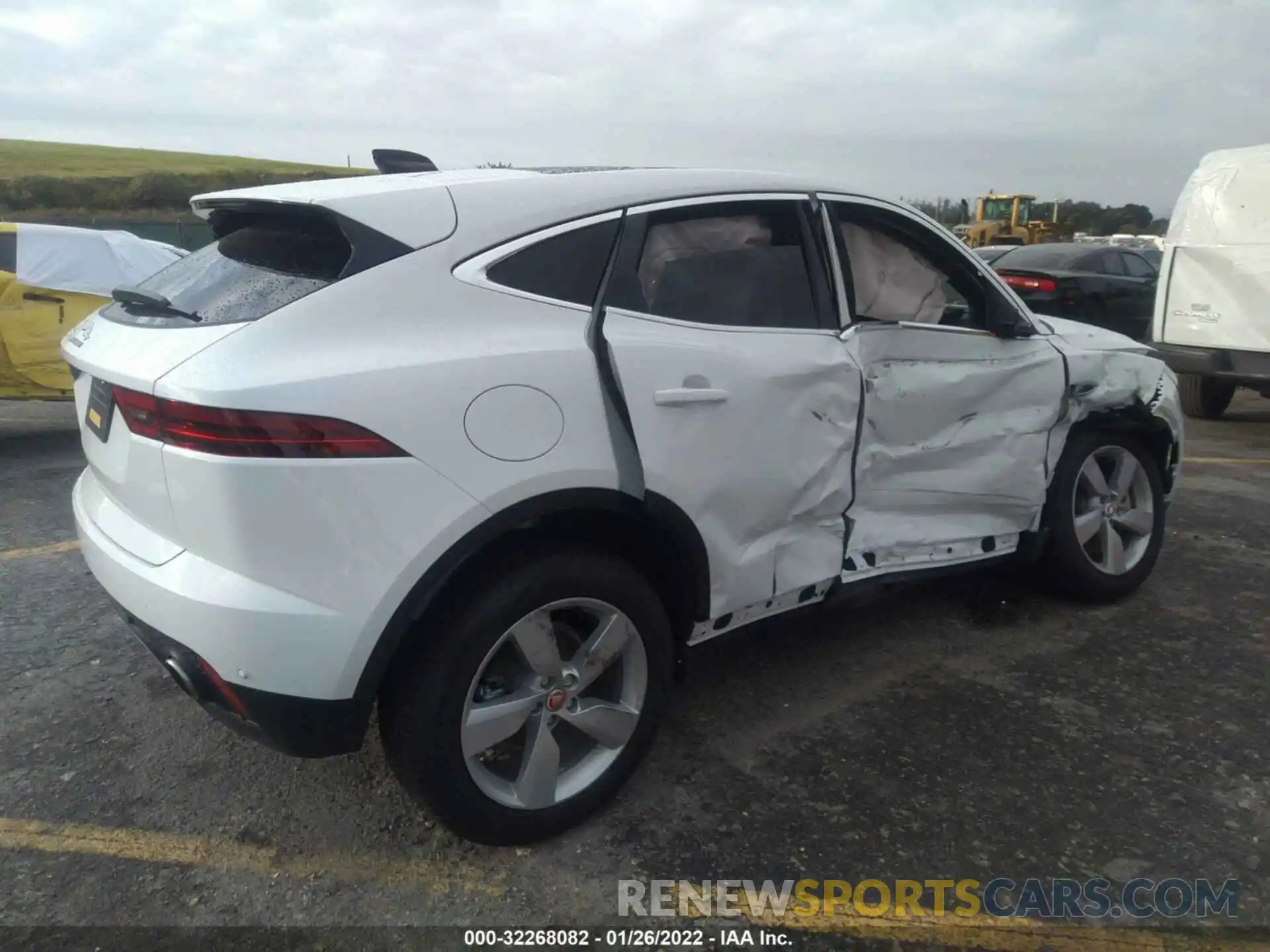 4 Фотография поврежденного автомобиля SADFP2FX9N1028858 JAGUAR E-PACE 2022