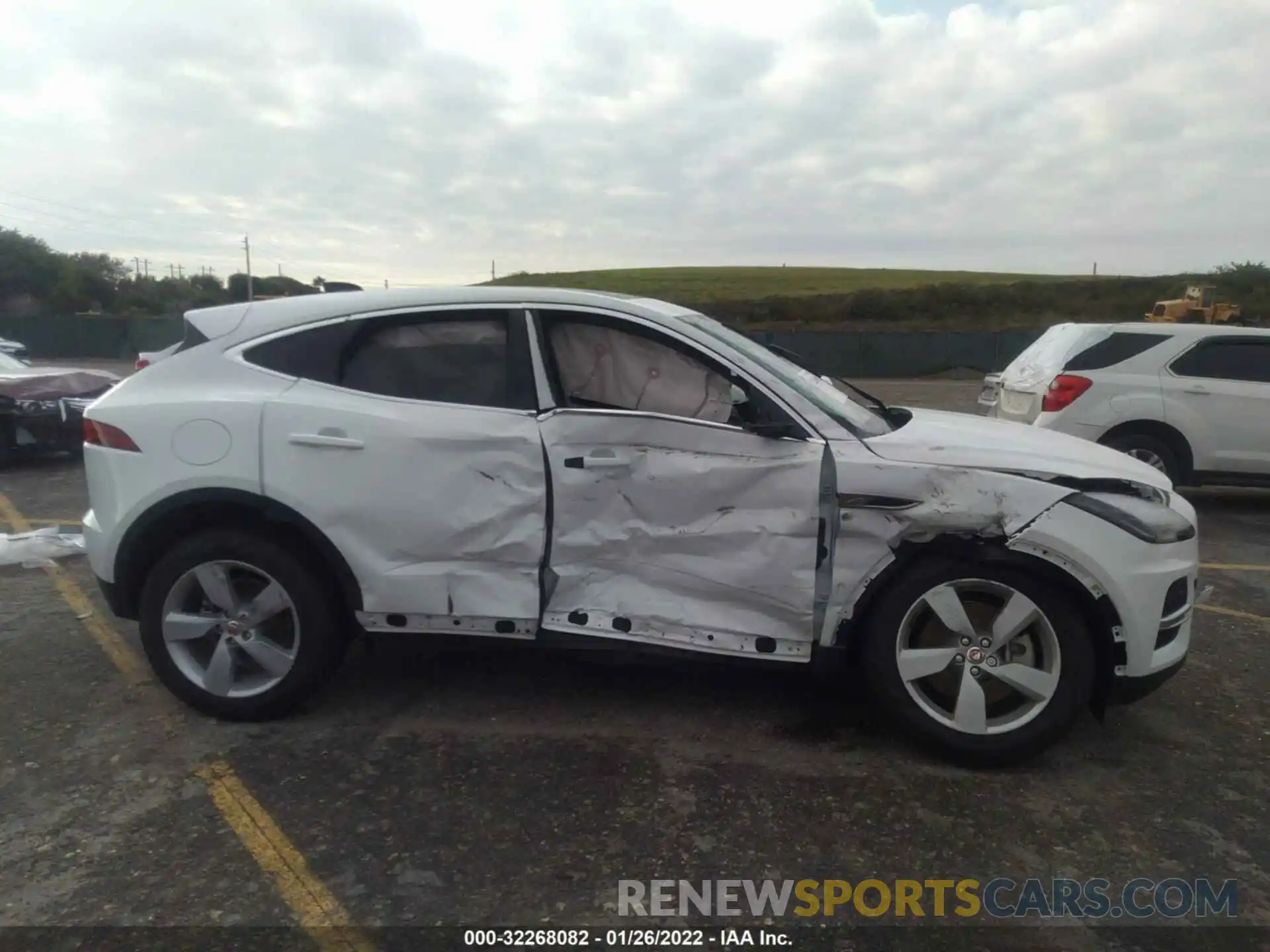 6 Photograph of a damaged car SADFP2FX9N1028858 JAGUAR E-PACE 2022