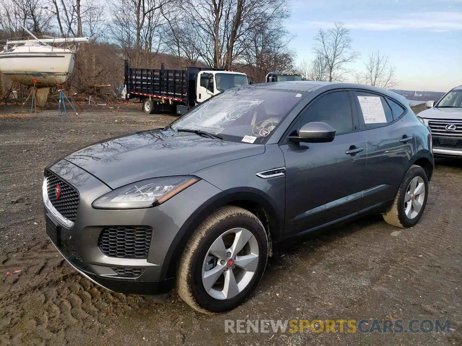 2 Фотография поврежденного автомобиля SADFJ2FX0K1Z55339 JAGUAR E-PACE S 2019