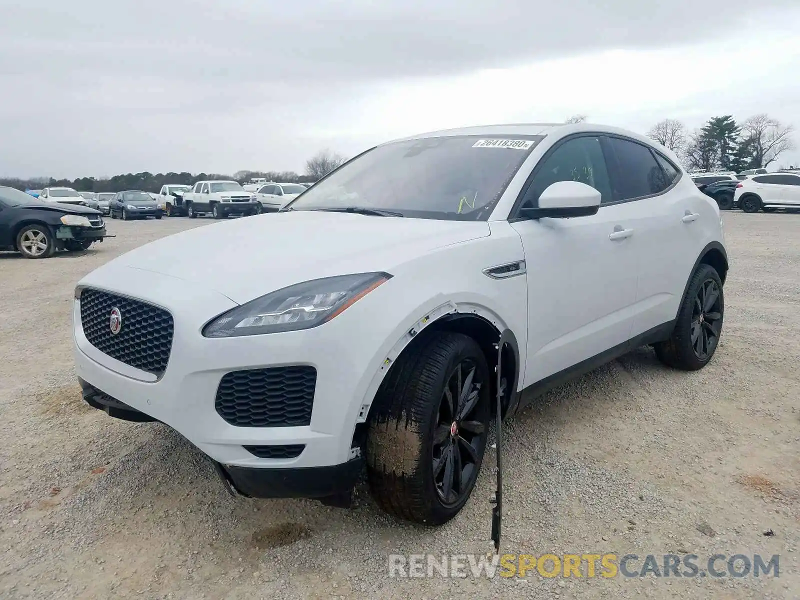 2 Фотография поврежденного автомобиля SADFP2FX0K1Z42850 JAGUAR E-PACE SE 2019