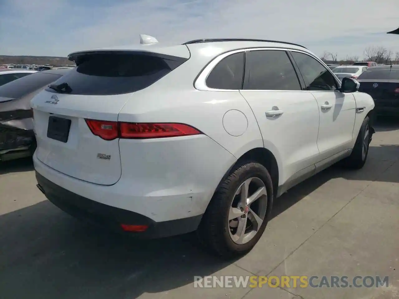 4 Фотография поврежденного автомобиля SADCJ2FN7KA607331 JAGUAR F-PACE 2019