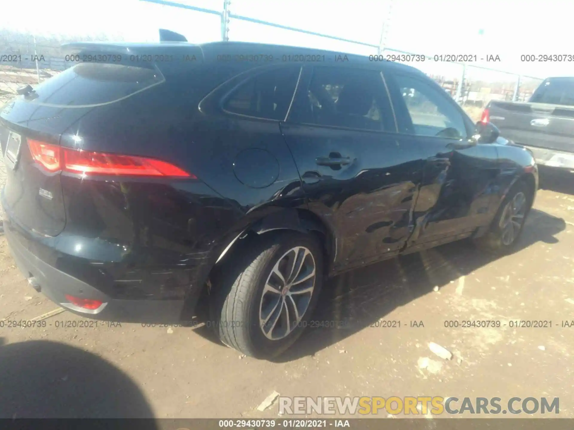 4 Photograph of a damaged car SADCJ2FX0KA360235 JAGUAR F-PACE 2019