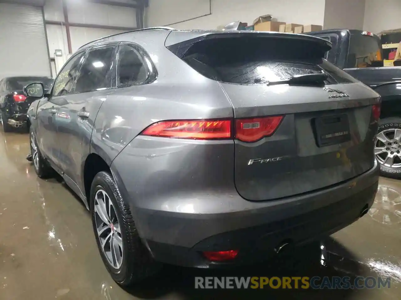 3 Photograph of a damaged car SADCJ2FX0KA395955 JAGUAR F-PACE 2019