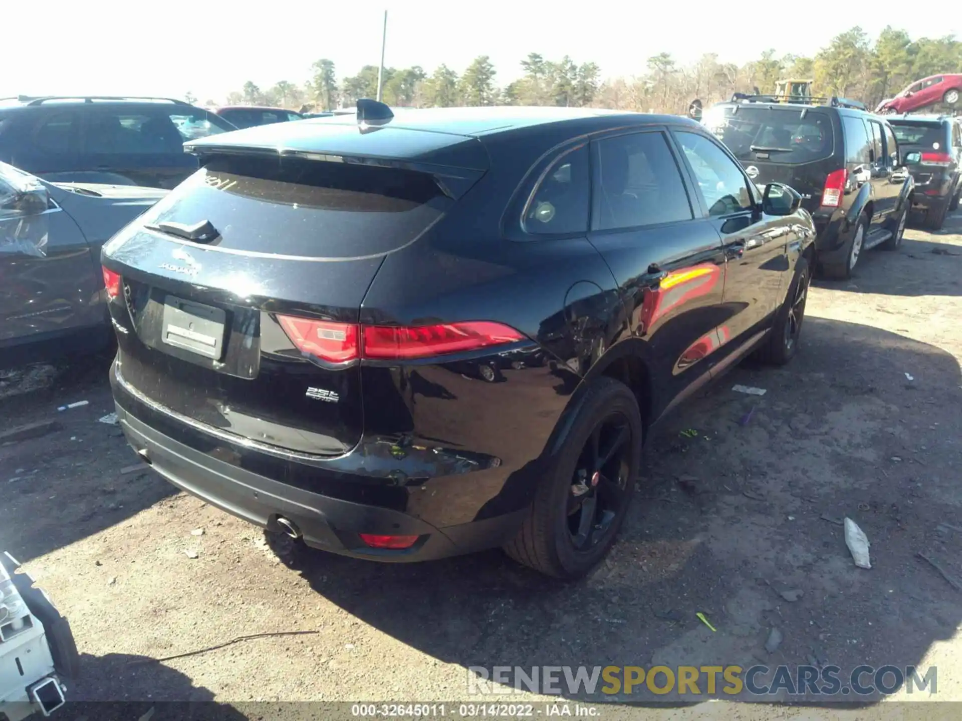 4 Photograph of a damaged car SADCJ2FX0KA602005 JAGUAR F-PACE 2019