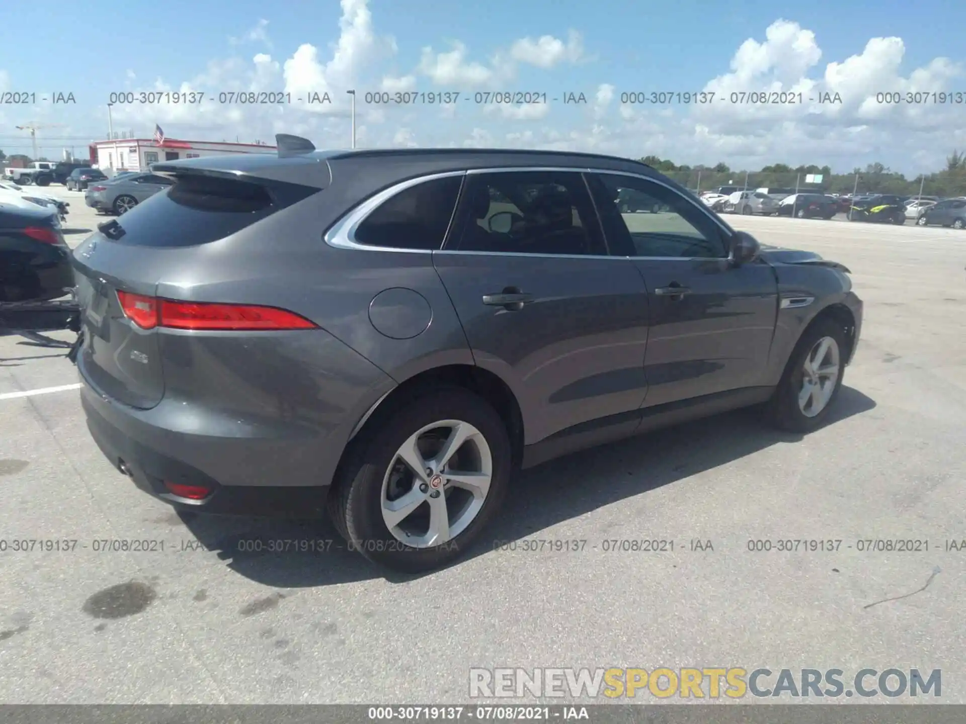 4 Photograph of a damaged car SADCJ2FX1KA368750 JAGUAR F-PACE 2019