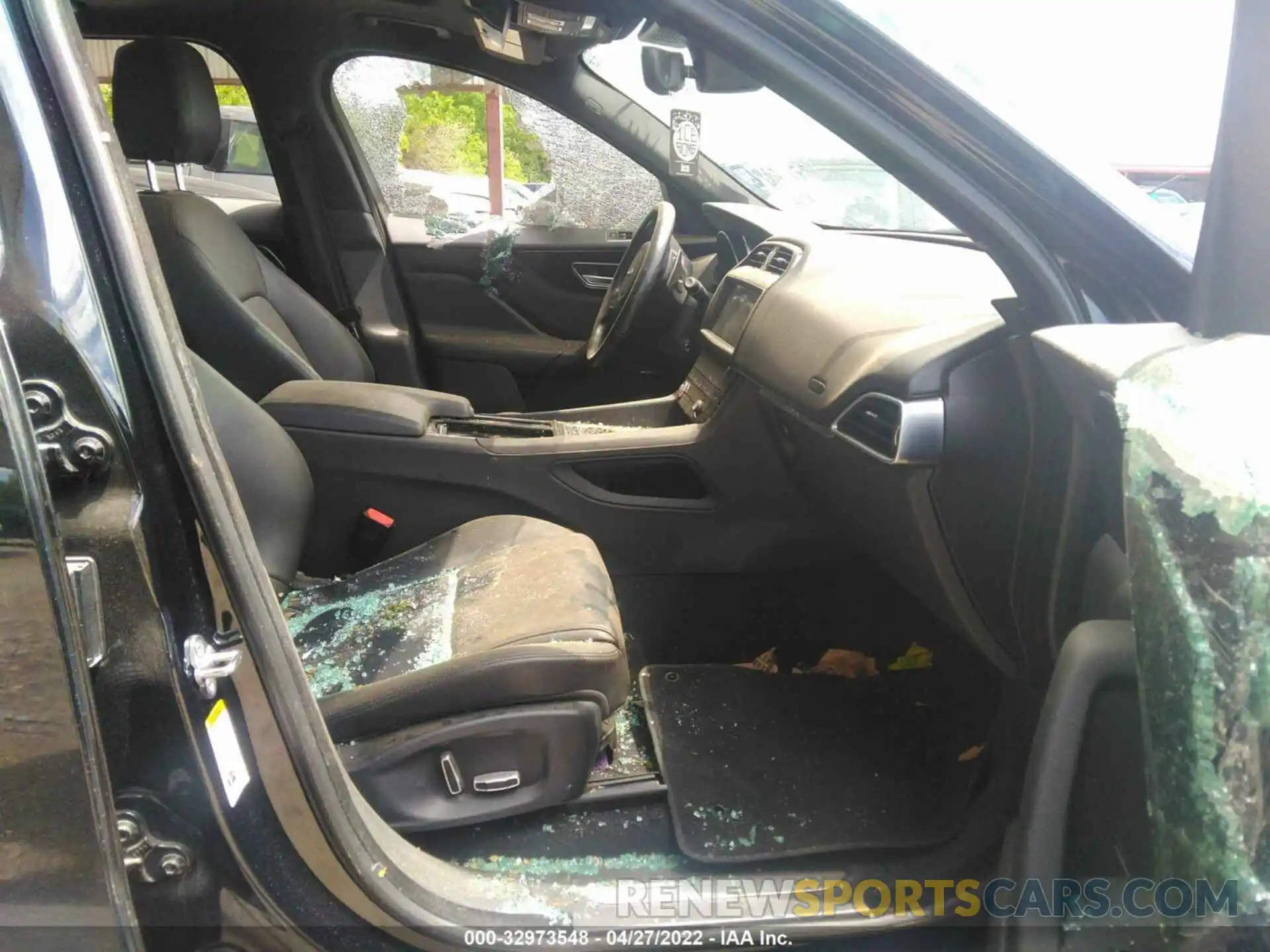 5 Photograph of a damaged car SADCJ2FX1KA604443 JAGUAR F-PACE 2019