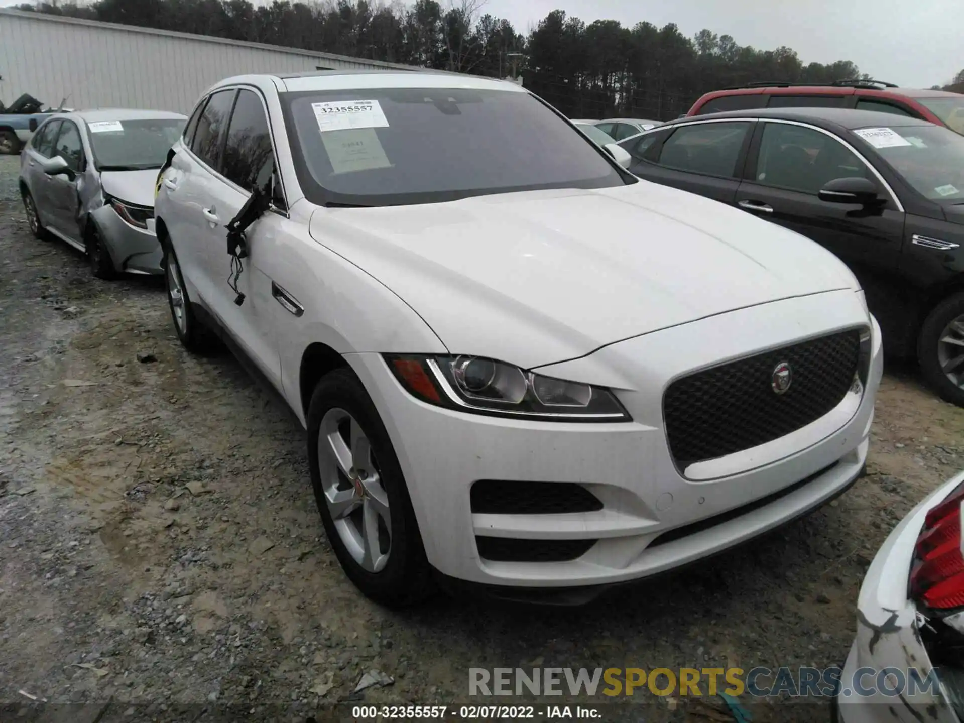 1 Photograph of a damaged car SADCJ2FX2KA360057 JAGUAR F-PACE 2019