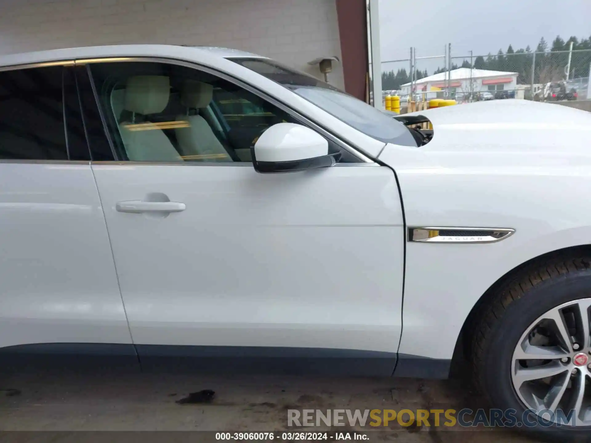 13 Photograph of a damaged car SADCJ2FX2KA393673 JAGUAR F-PACE 2019