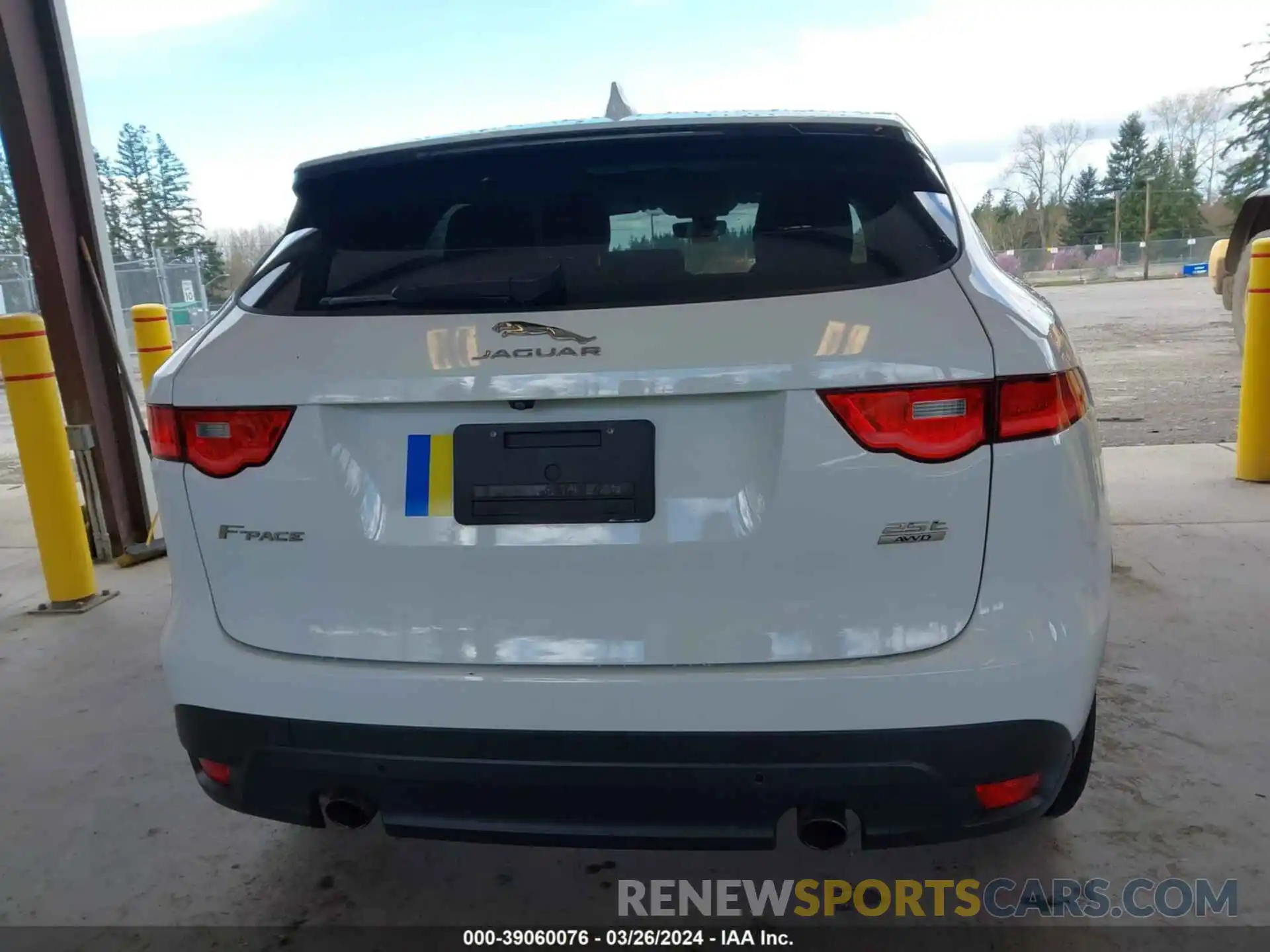 16 Photograph of a damaged car SADCJ2FX2KA393673 JAGUAR F-PACE 2019