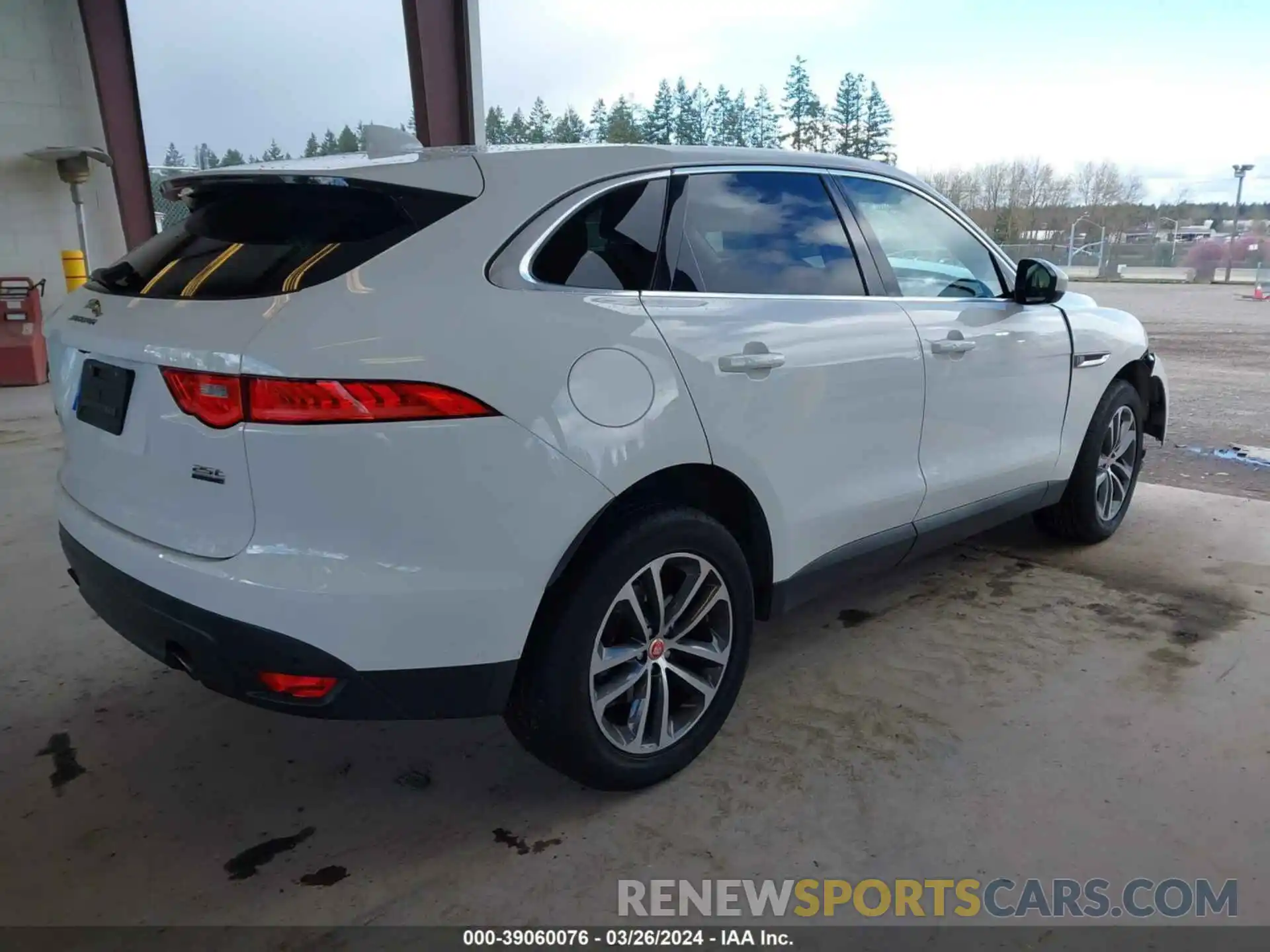 4 Photograph of a damaged car SADCJ2FX2KA393673 JAGUAR F-PACE 2019