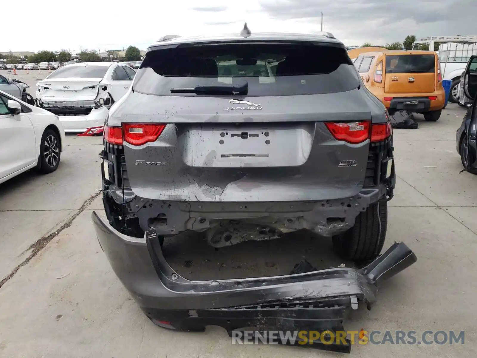 9 Photograph of a damaged car SADCJ2FX2KA601180 JAGUAR F-PACE 2019