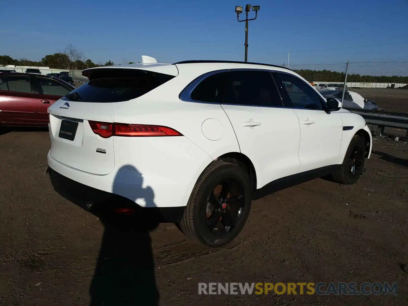 4 Photograph of a damaged car SADCJ2FX2KA601504 JAGUAR F-PACE 2019