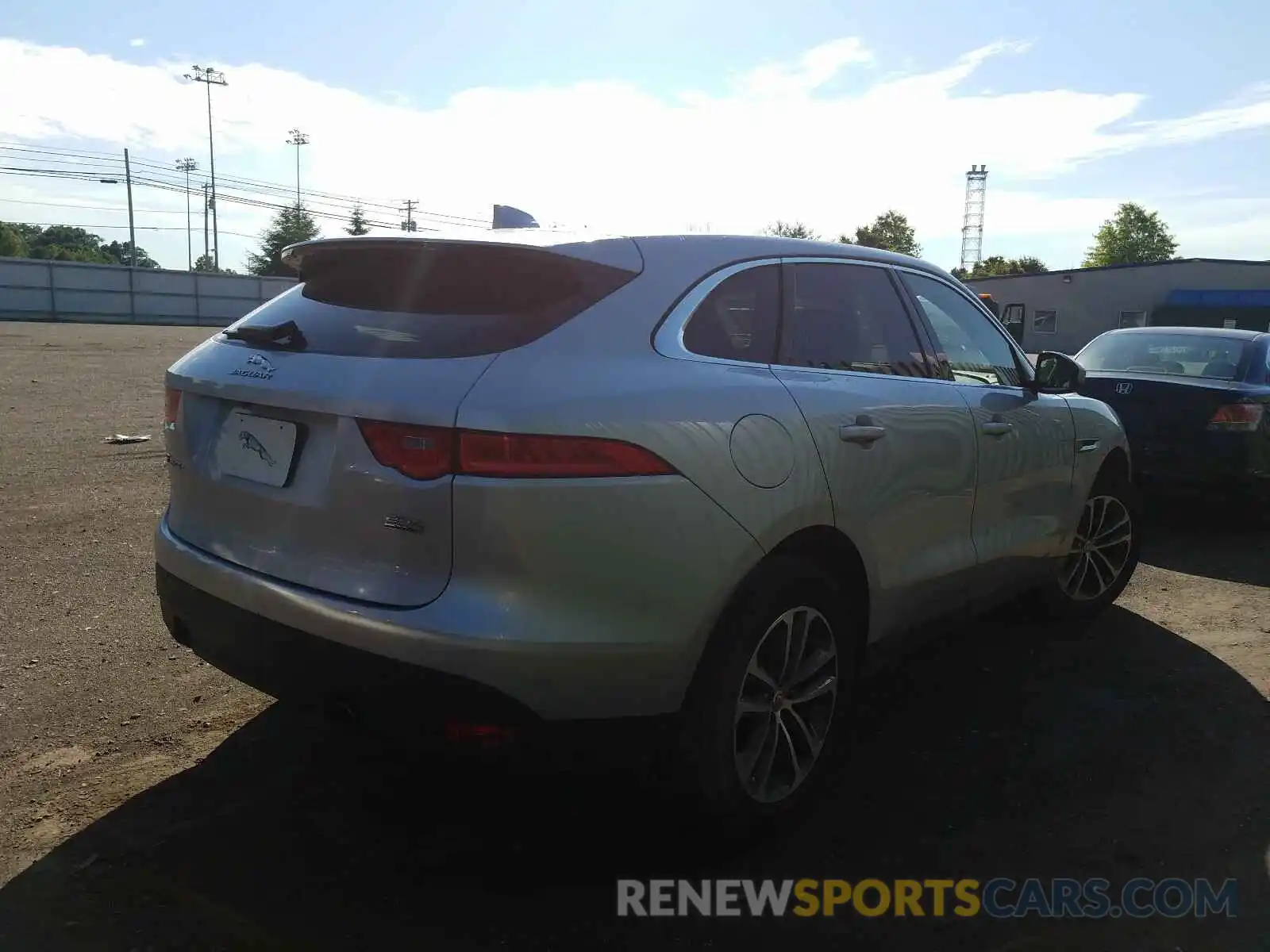 4 Photograph of a damaged car SADCJ2FX3KA360682 JAGUAR F-PACE 2019