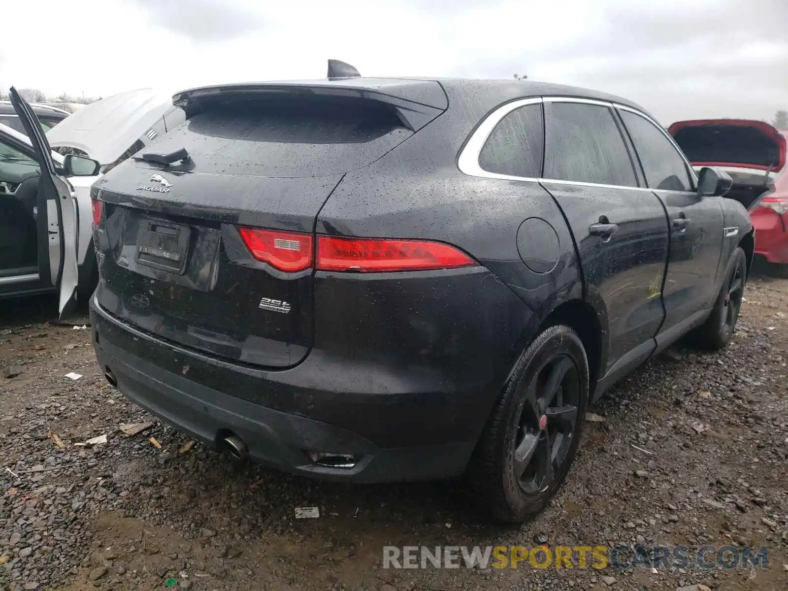 4 Фотография поврежденного автомобиля SADCJ2FX3KA369219 JAGUAR F-PACE 2019