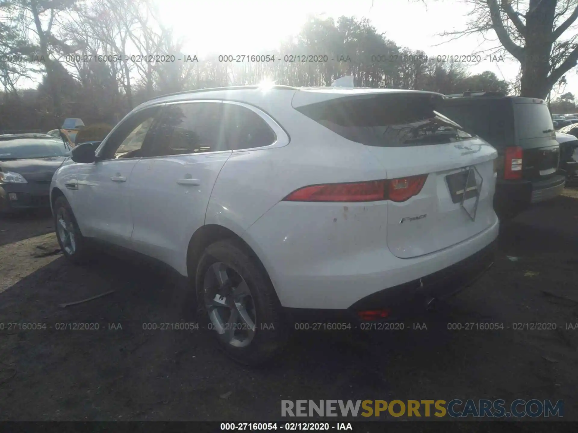 3 Фотография поврежденного автомобиля SADCJ2FX4KA367088 JAGUAR F-PACE 2019