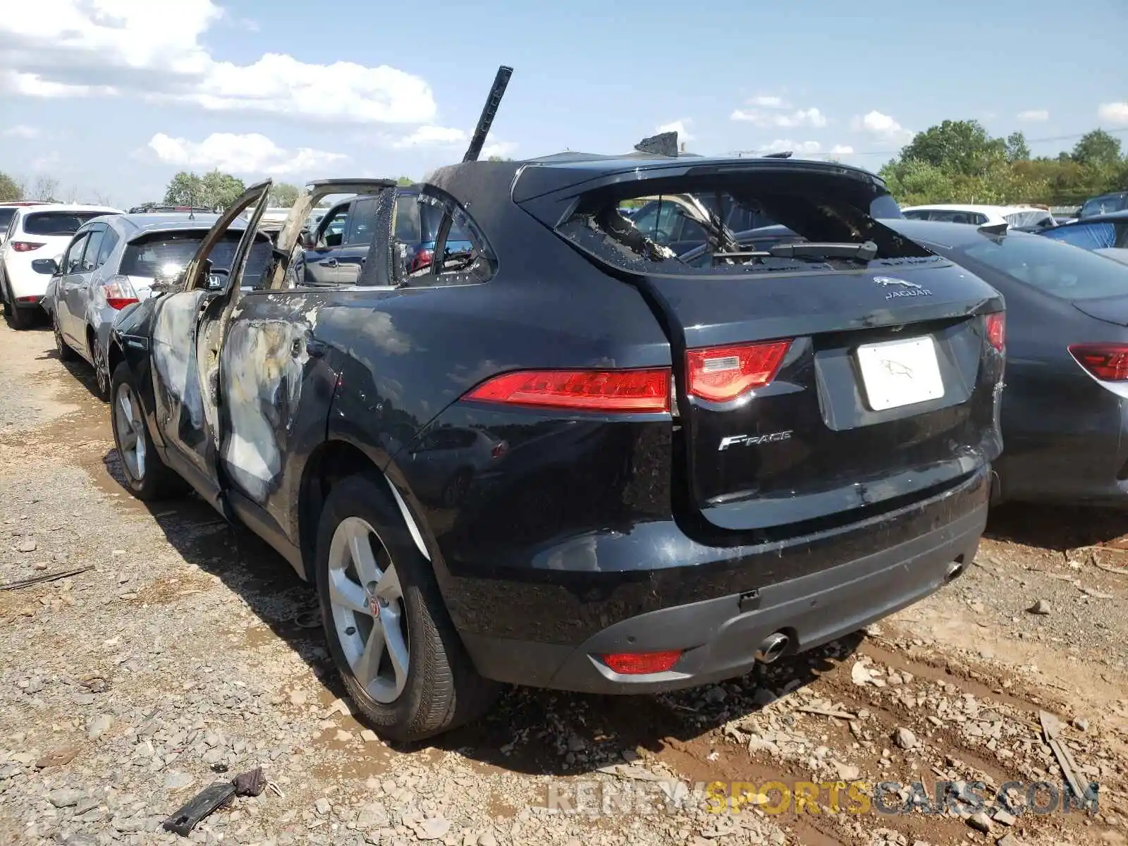 3 Фотография поврежденного автомобиля SADCJ2FX4KA367902 JAGUAR F-PACE 2019