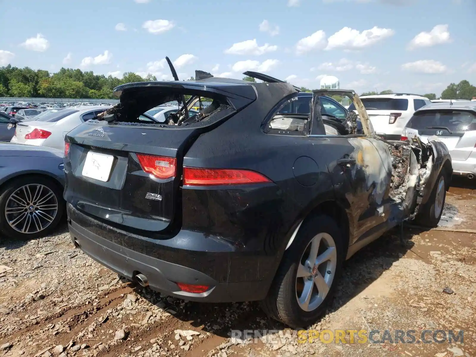 4 Фотография поврежденного автомобиля SADCJ2FX4KA367902 JAGUAR F-PACE 2019