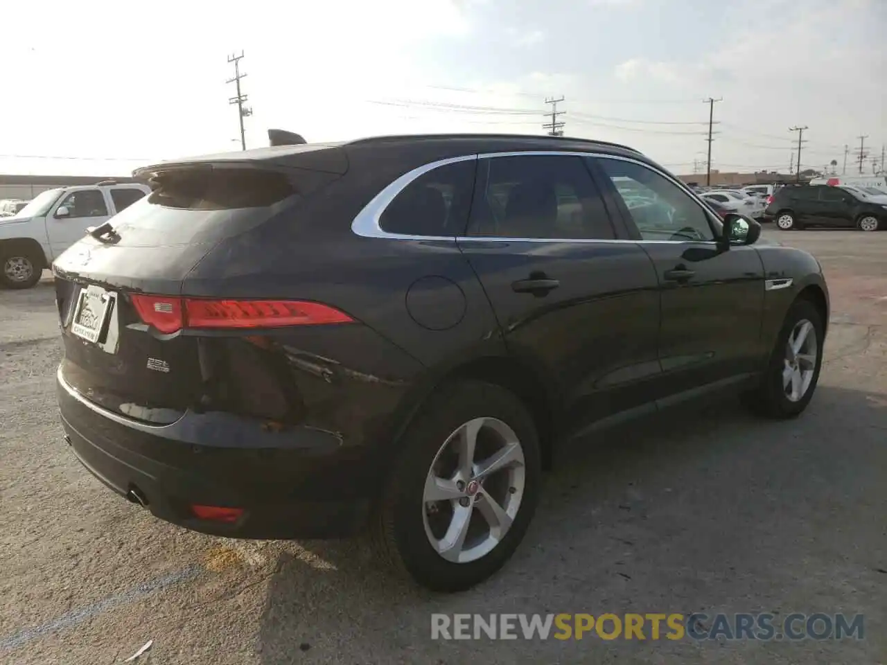 4 Фотография поврежденного автомобиля SADCJ2FX4KA395442 JAGUAR F-PACE 2019