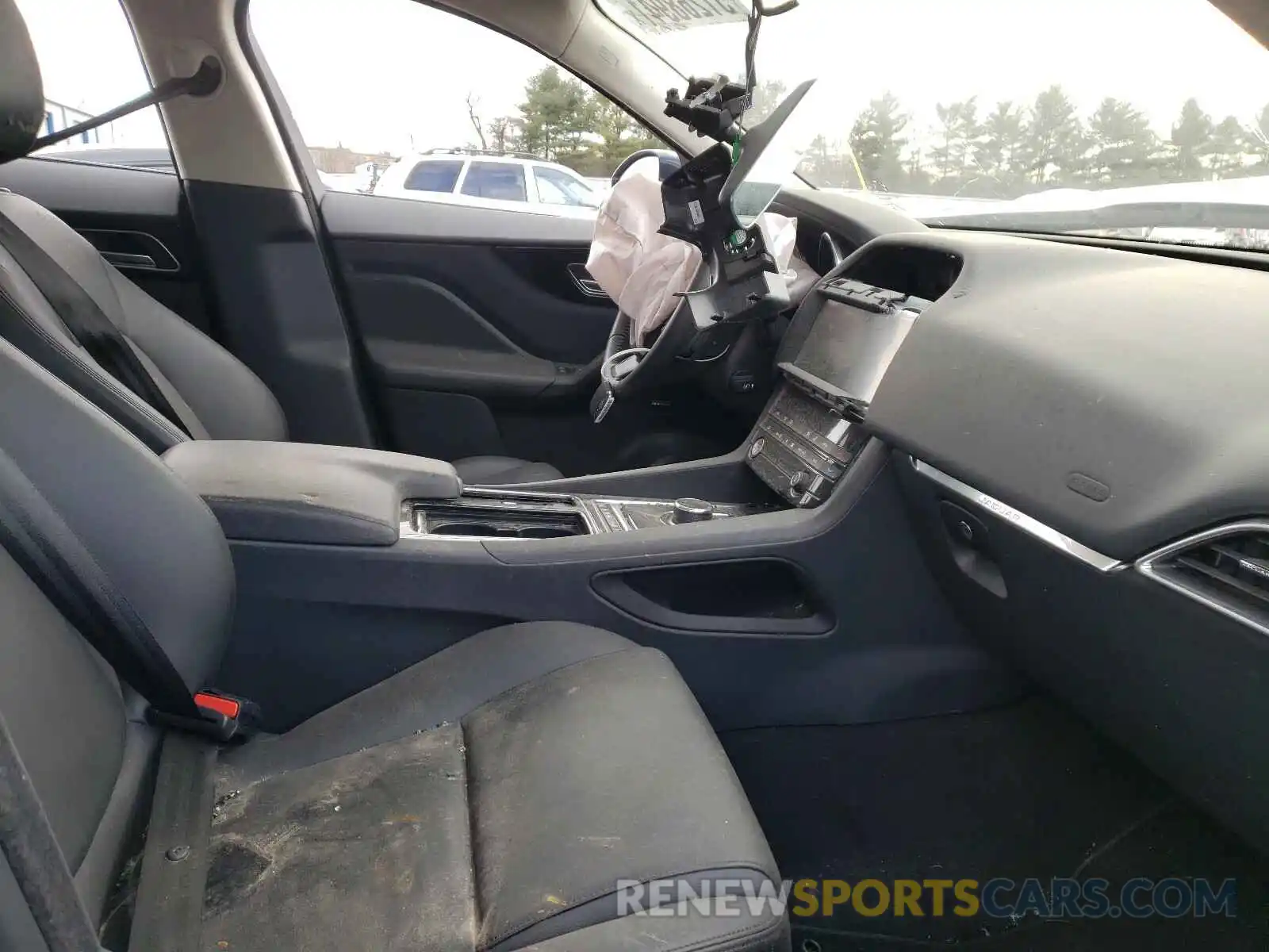 5 Photograph of a damaged car SADCJ2FX5KA399094 JAGUAR F-PACE 2019