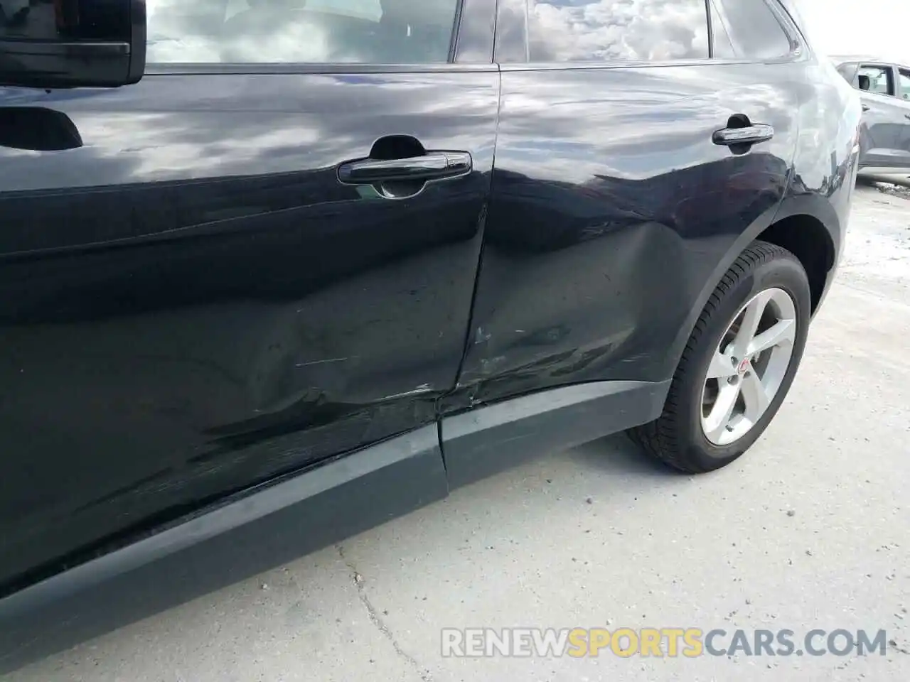 9 Photograph of a damaged car SADCJ2FX5KA606521 JAGUAR F-PACE 2019