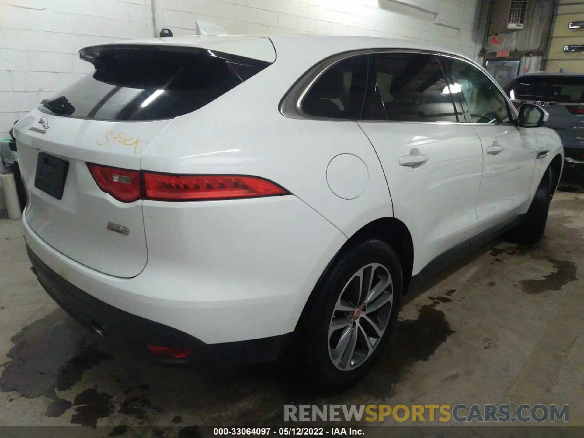 4 Photograph of a damaged car SADCJ2FX5KA609970 JAGUAR F-PACE 2019