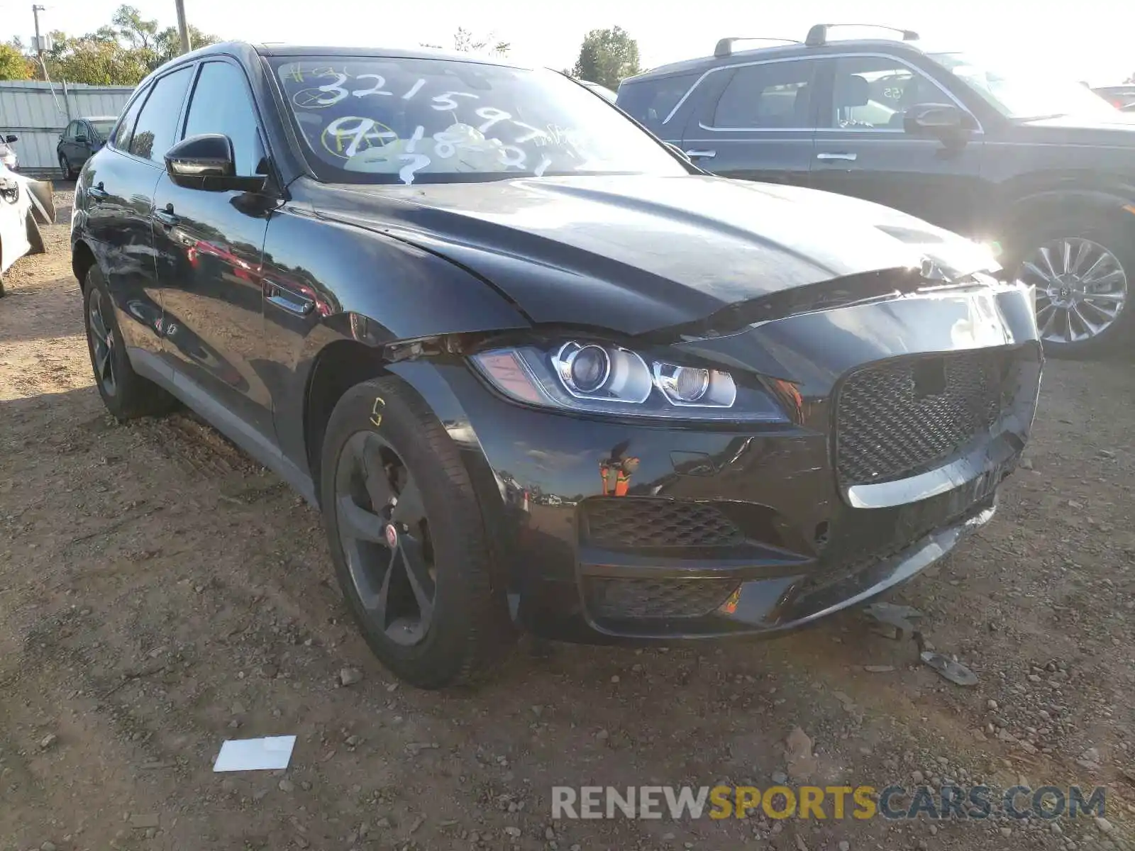 1 Photograph of a damaged car SADCJ2FX6KA395622 JAGUAR F-PACE 2019