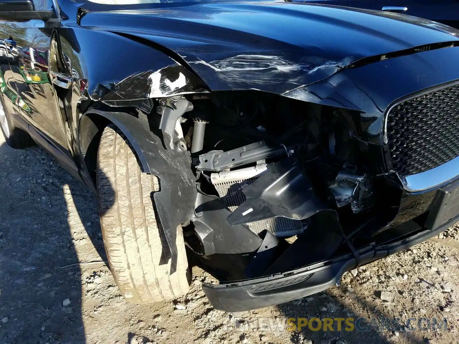 9 Photograph of a damaged car SADCJ2FX6KA398889 JAGUAR F-PACE 2019