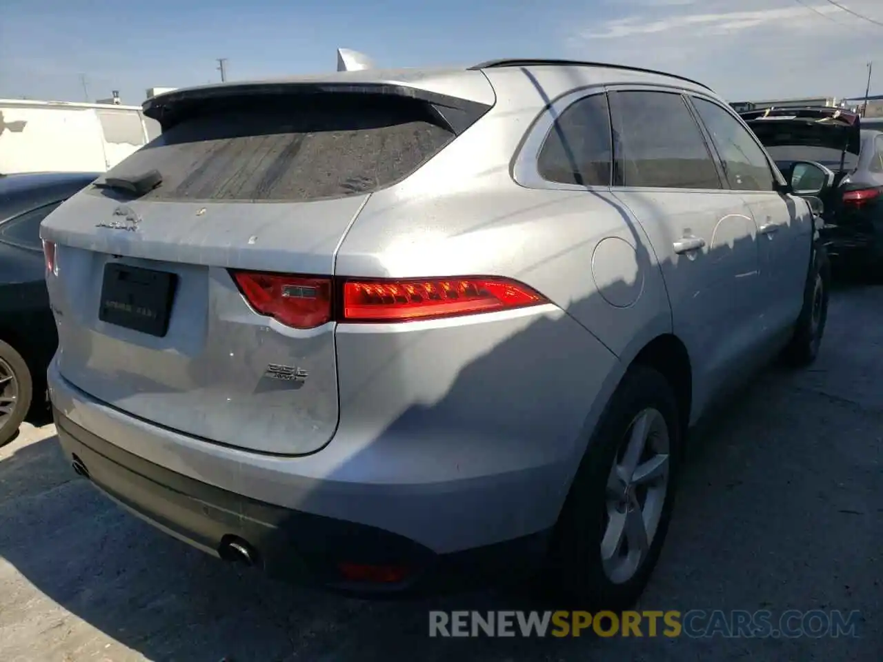 4 Photograph of a damaged car SADCJ2FX7KA365190 JAGUAR F-PACE 2019