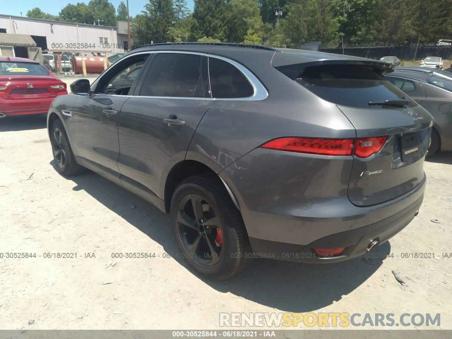 3 Photograph of a damaged car SADCJ2FX7KA365741 JAGUAR F-PACE 2019