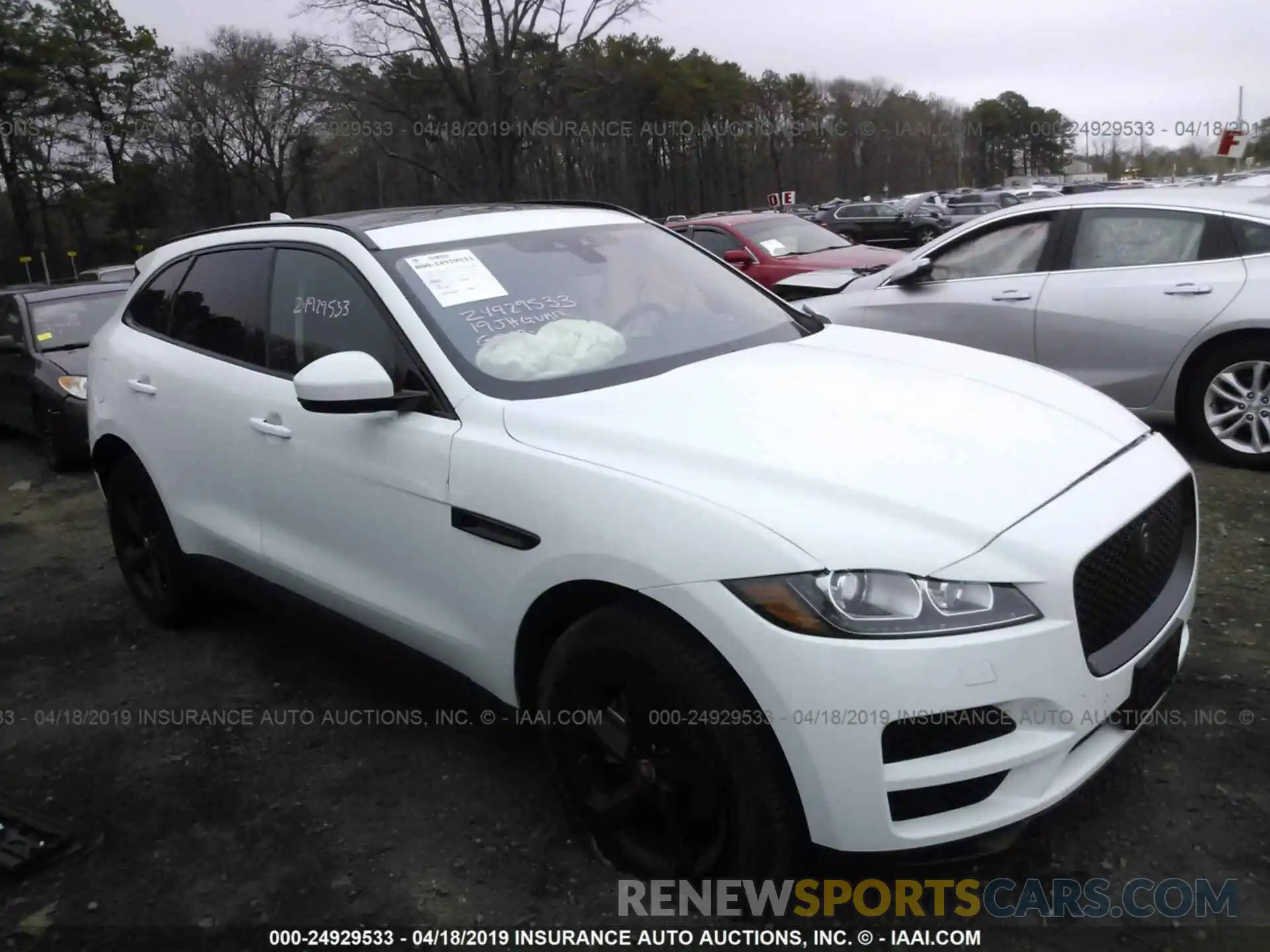 1 Photograph of a damaged car SADCJ2FX7KA393538 JAGUAR F-PACE 2019