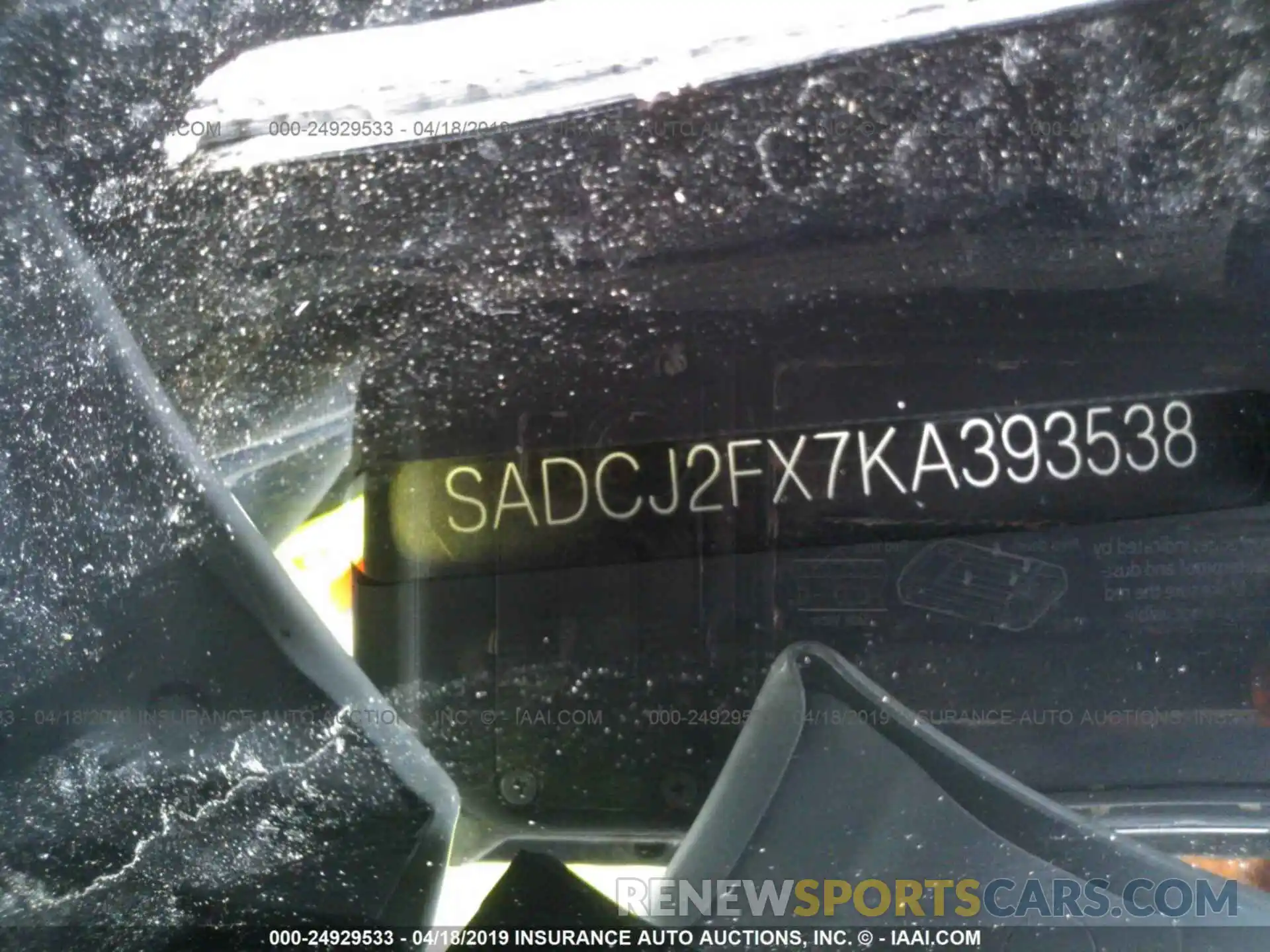 9 Photograph of a damaged car SADCJ2FX7KA393538 JAGUAR F-PACE 2019