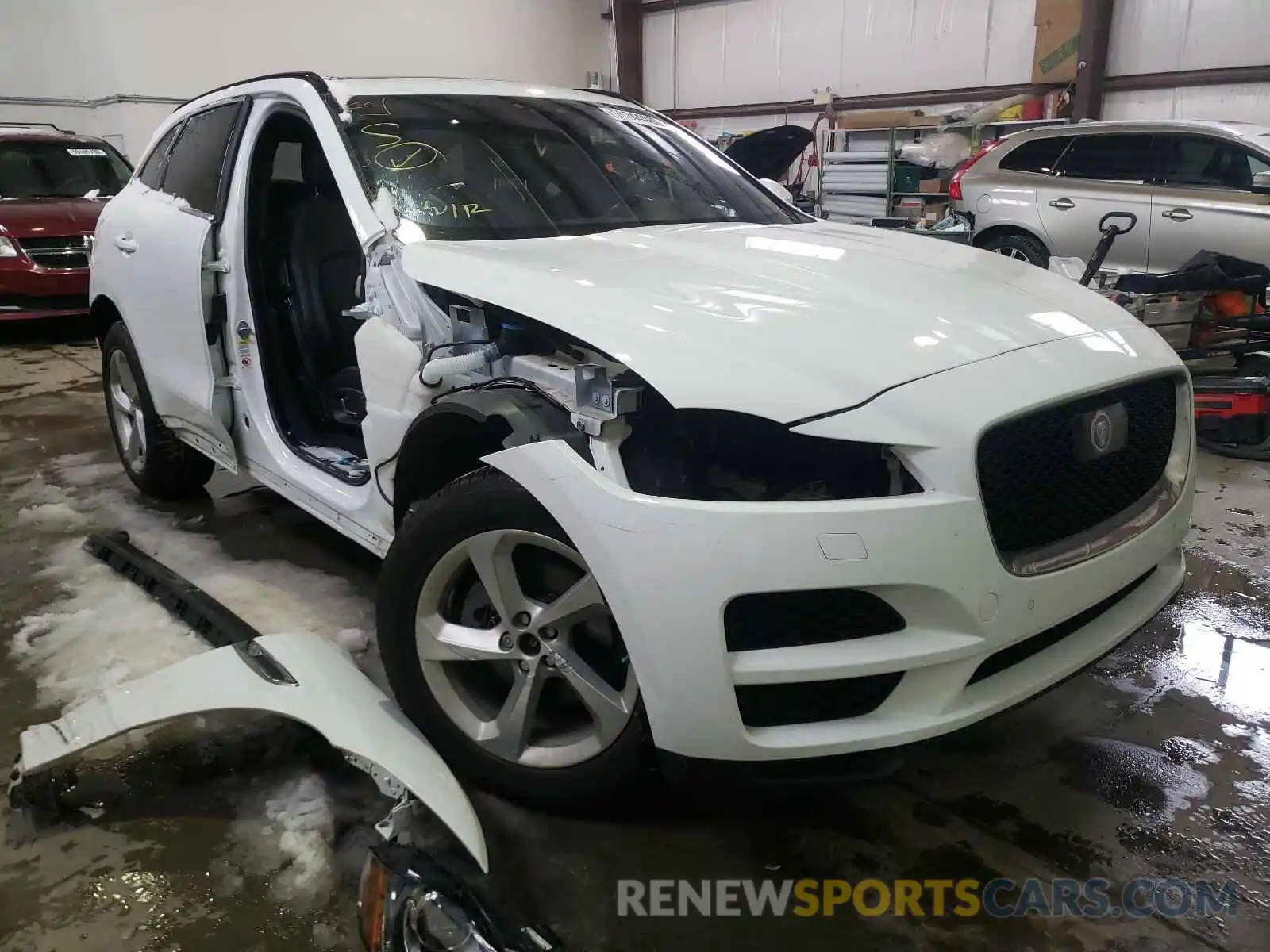 1 Photograph of a damaged car SADCJ2FX7KA393619 JAGUAR F-PACE 2019