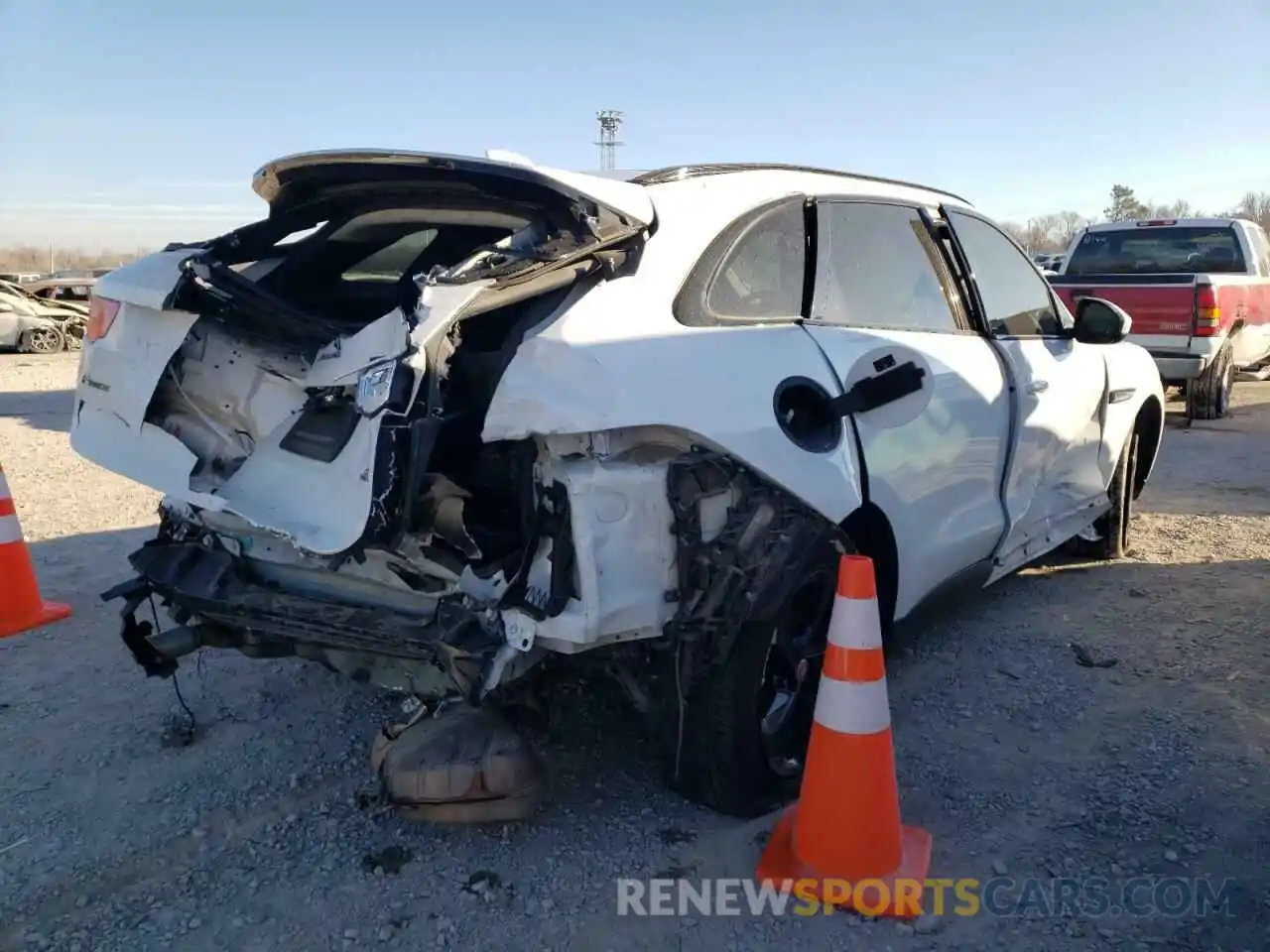 4 Photograph of a damaged car SADCJ2FX7KA393734 JAGUAR F-PACE 2019