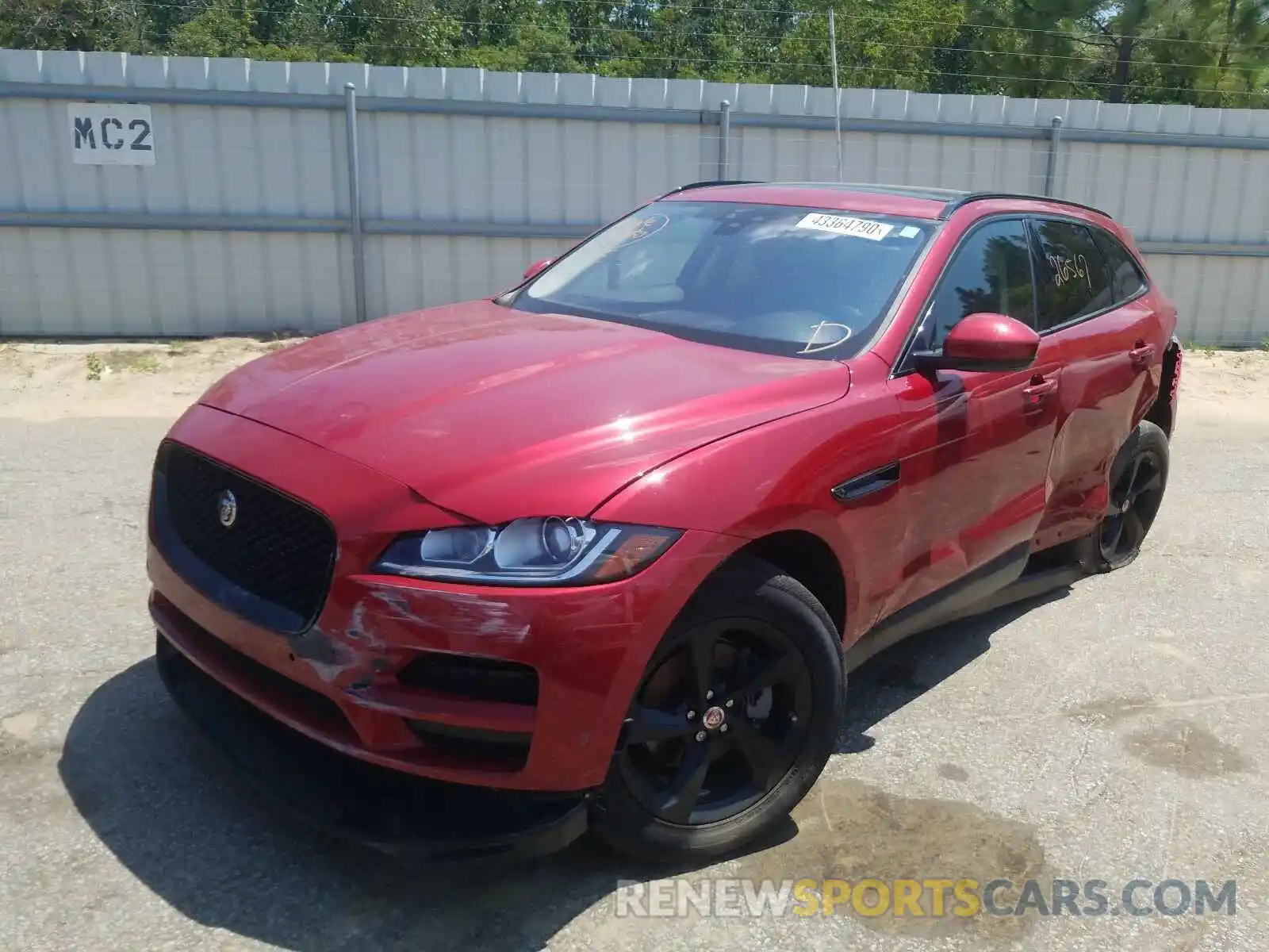 2 Фотография поврежденного автомобиля SADCJ2FX7KA395953 JAGUAR F-PACE 2019