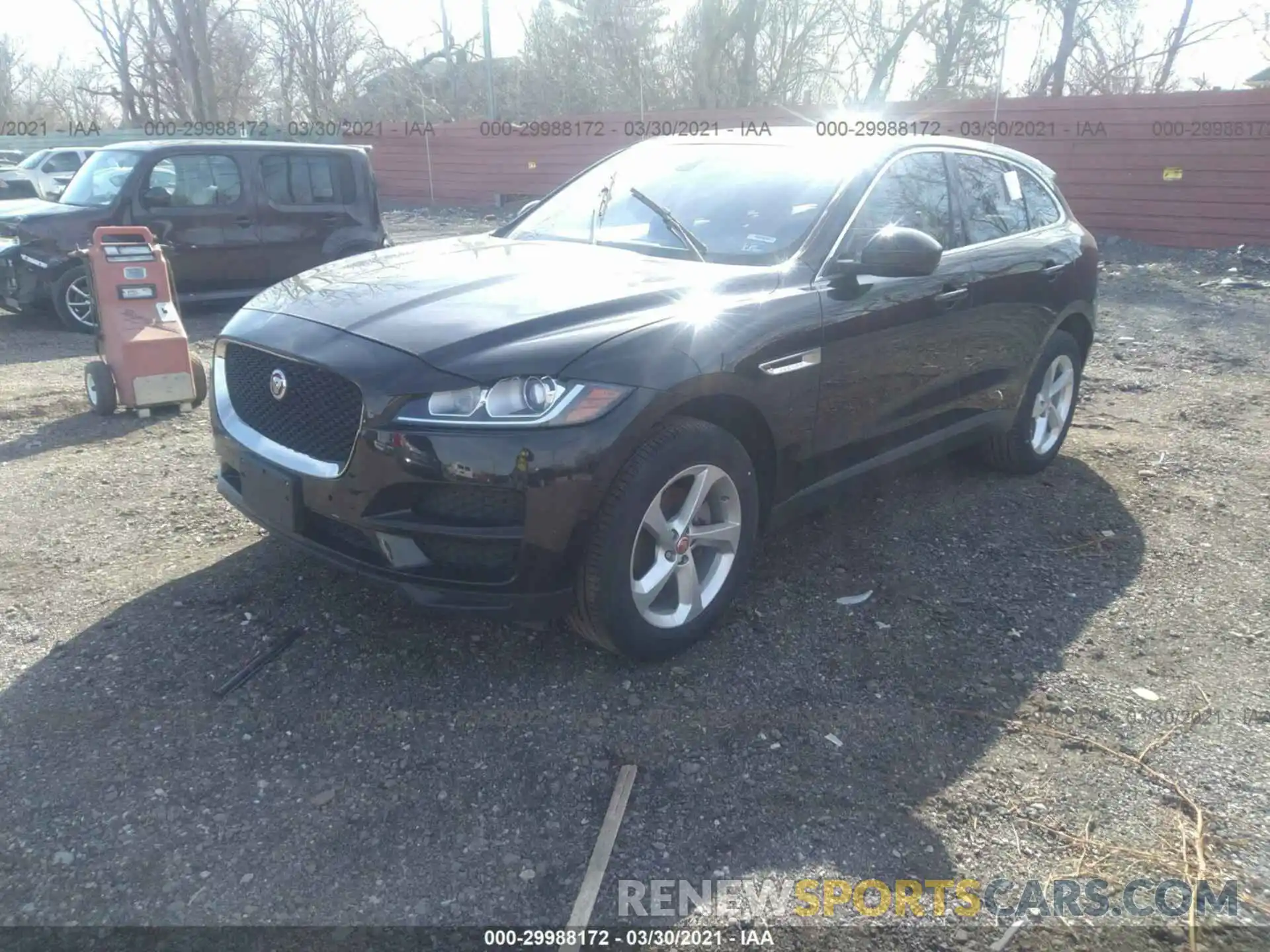 2 Фотография поврежденного автомобиля SADCJ2FX7KA398898 JAGUAR F-PACE 2019