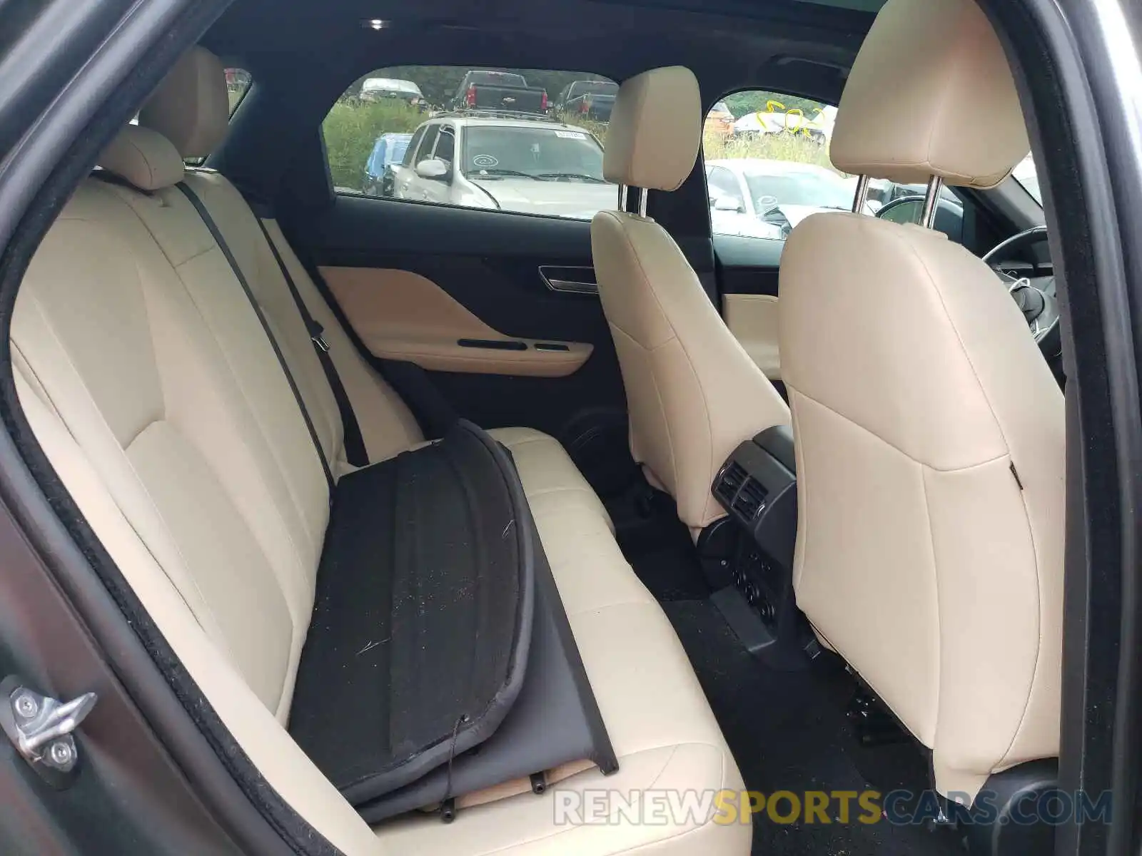 6 Photograph of a damaged car SADCJ2FX8KA397419 JAGUAR F-PACE 2019