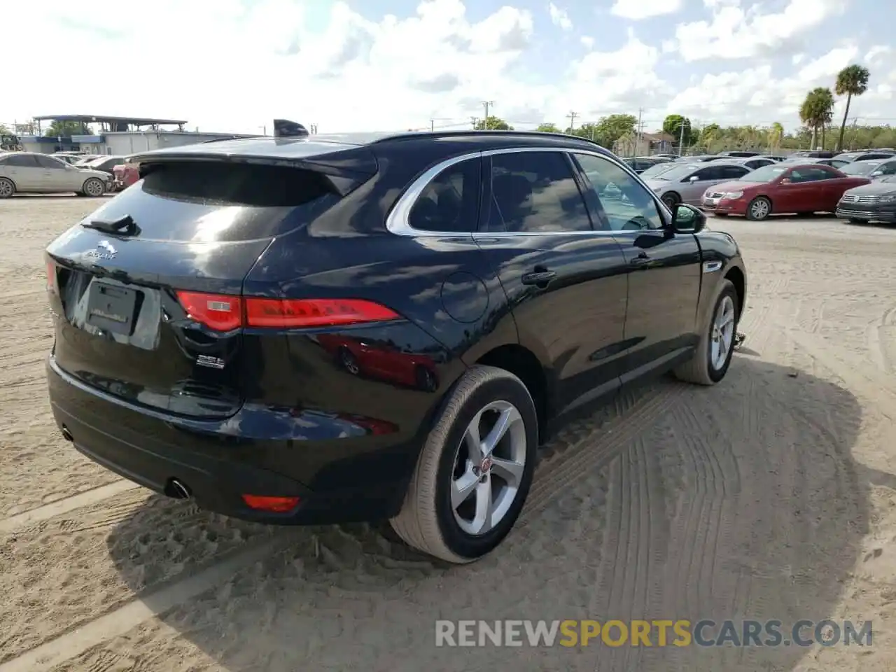 4 Photograph of a damaged car SADCJ2FX8KA600826 JAGUAR F-PACE 2019