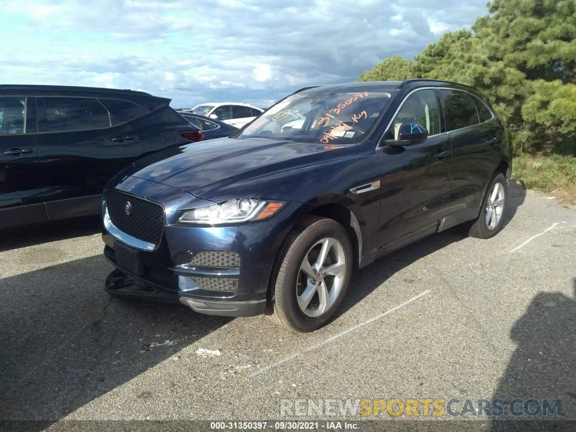 2 Фотография поврежденного автомобиля SADCJ2FX9KA600950 JAGUAR F-PACE 2019