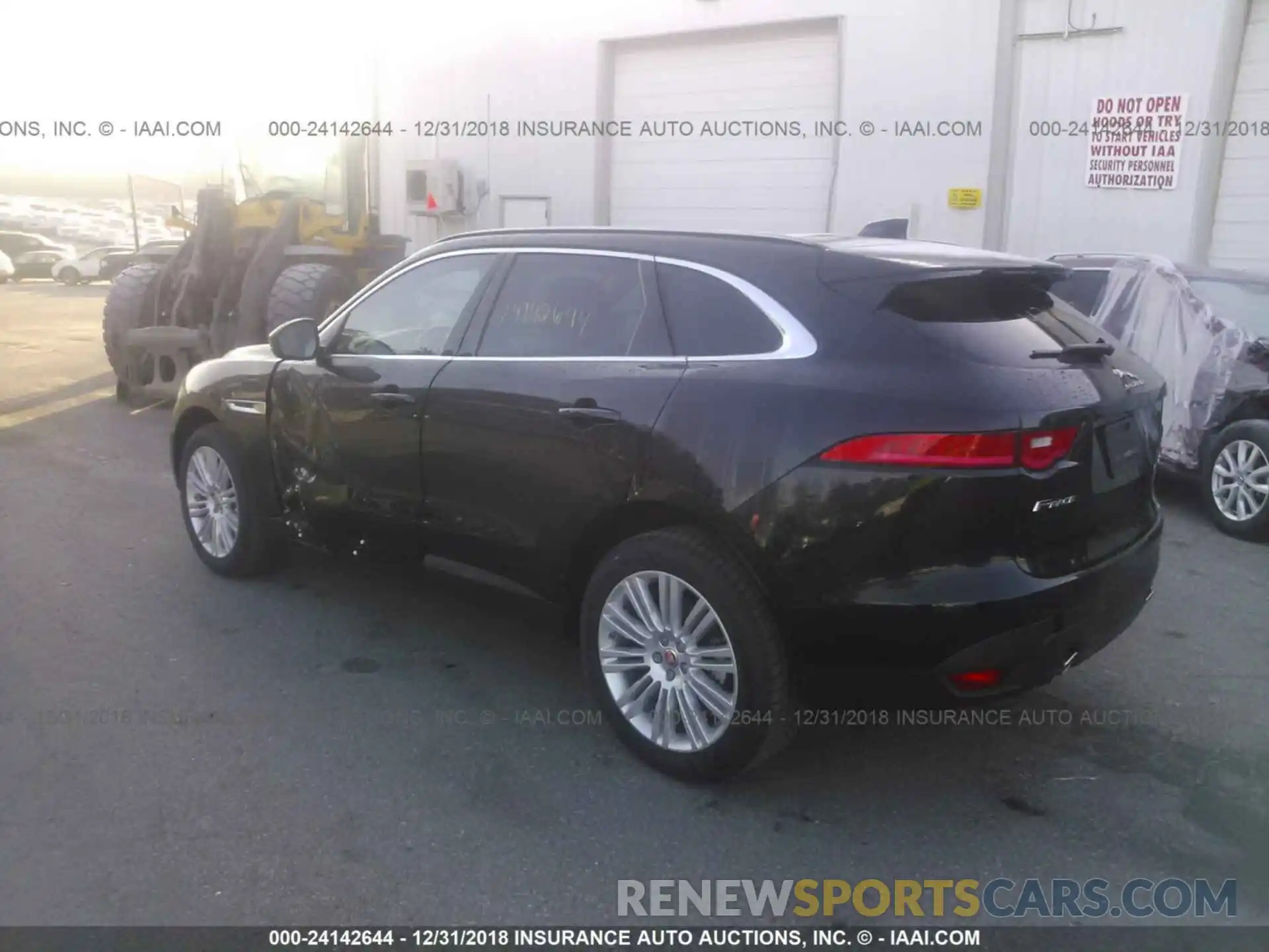 3 Photograph of a damaged car SADCJ2FXXKA354281 JAGUAR F-PACE 2019